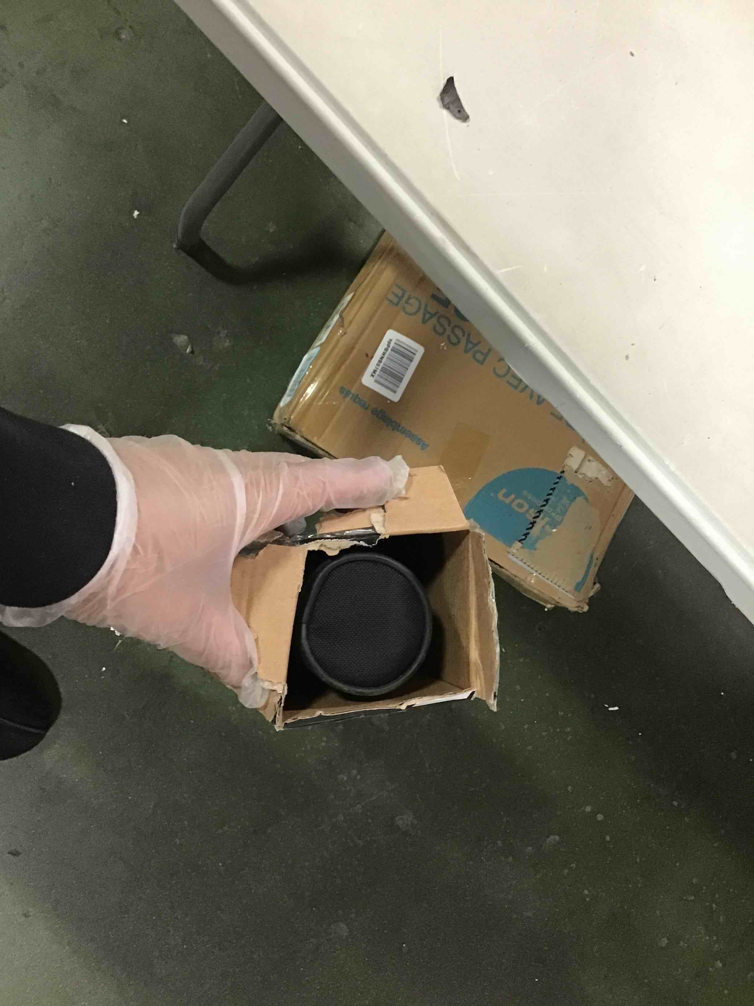 https://s3.amazonaws.com/lotting-images-prod/bidfta/BLU5850161_1711119011393.jpeg