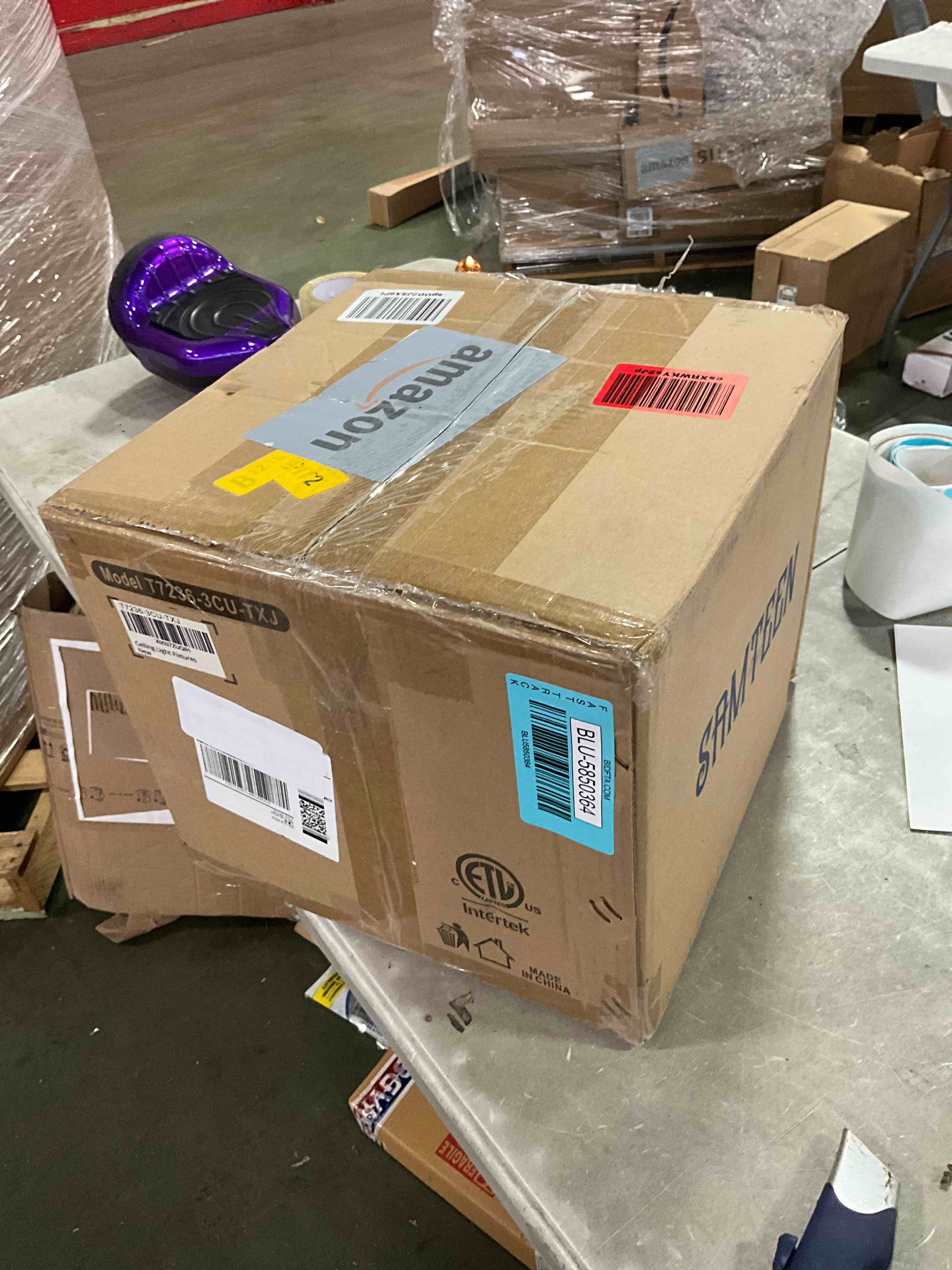 https://s3.amazonaws.com/lotting-images-prod/bidfta/BLU5850364_1711631592452.jpeg