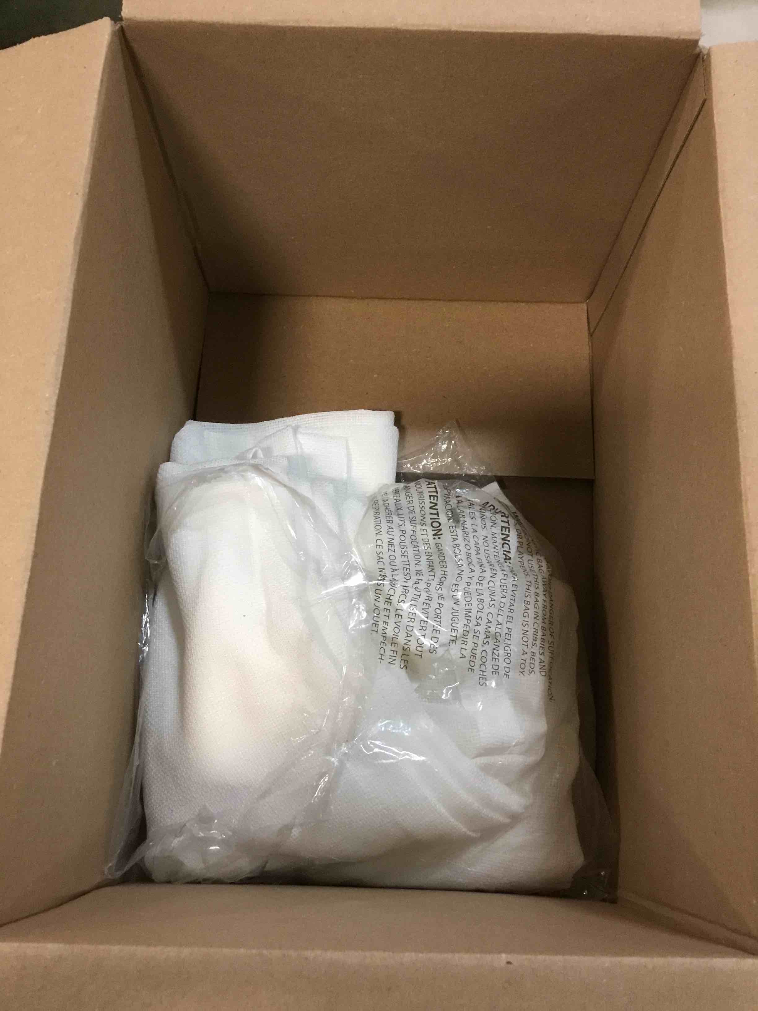 https://s3.amazonaws.com/lotting-images-prod/bidfta/BLU5851705_1710766856470.jpeg