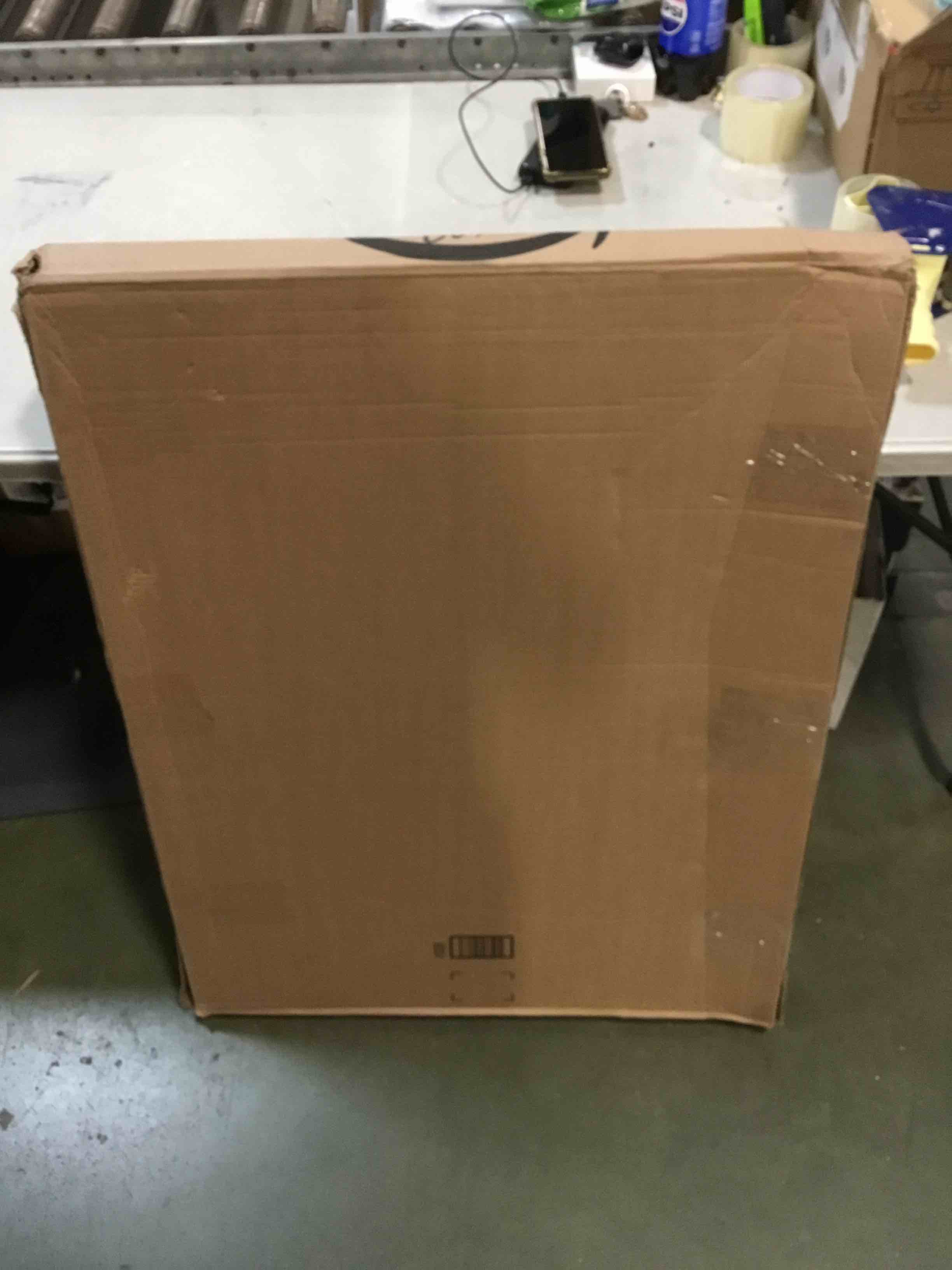 https://s3.amazonaws.com/lotting-images-prod/bidfta/BLU5851914_1710858692315.jpeg