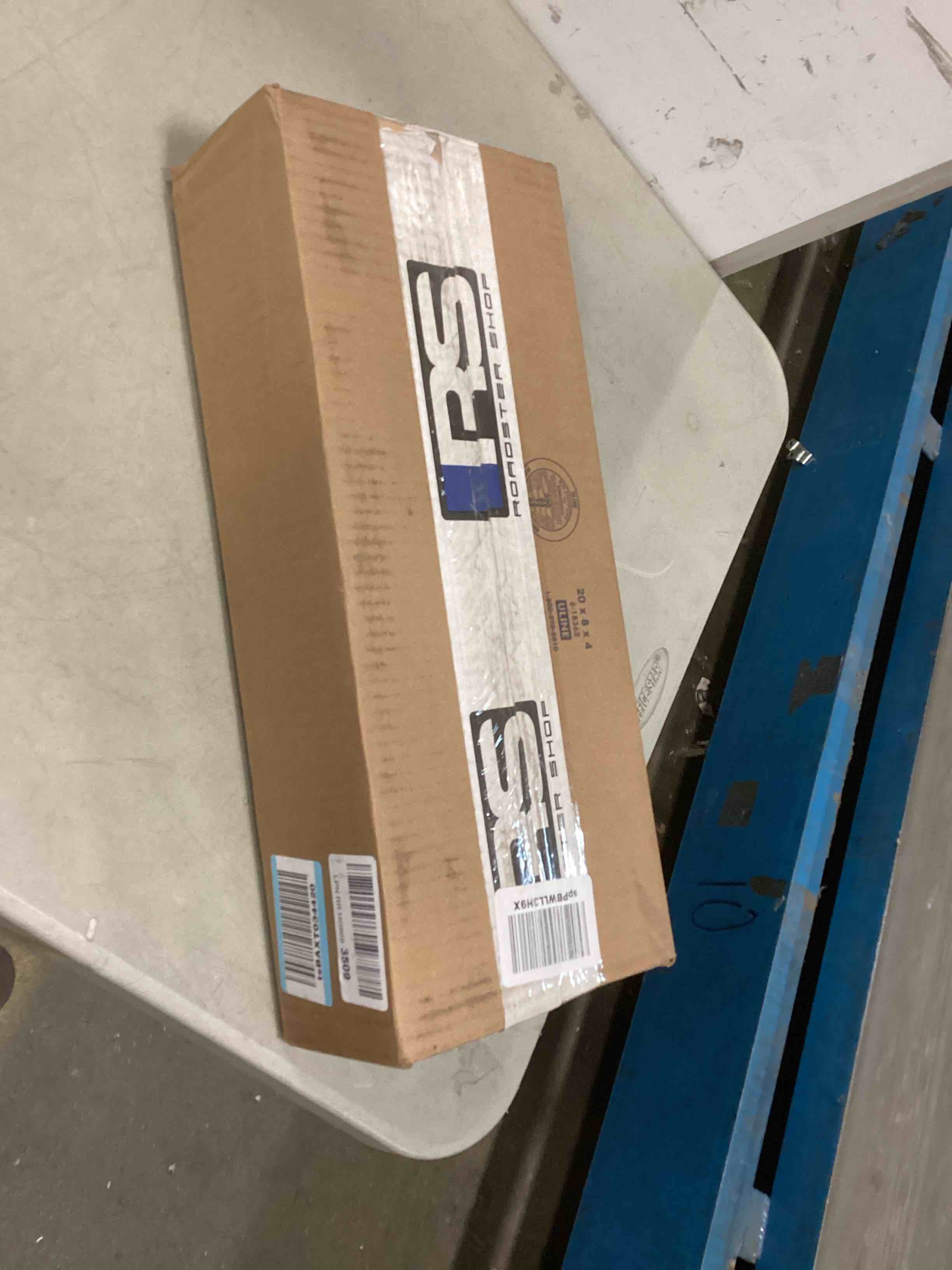 https://s3.amazonaws.com/lotting-images-prod/bidfta/BLU5852069_1703341763237.jpeg