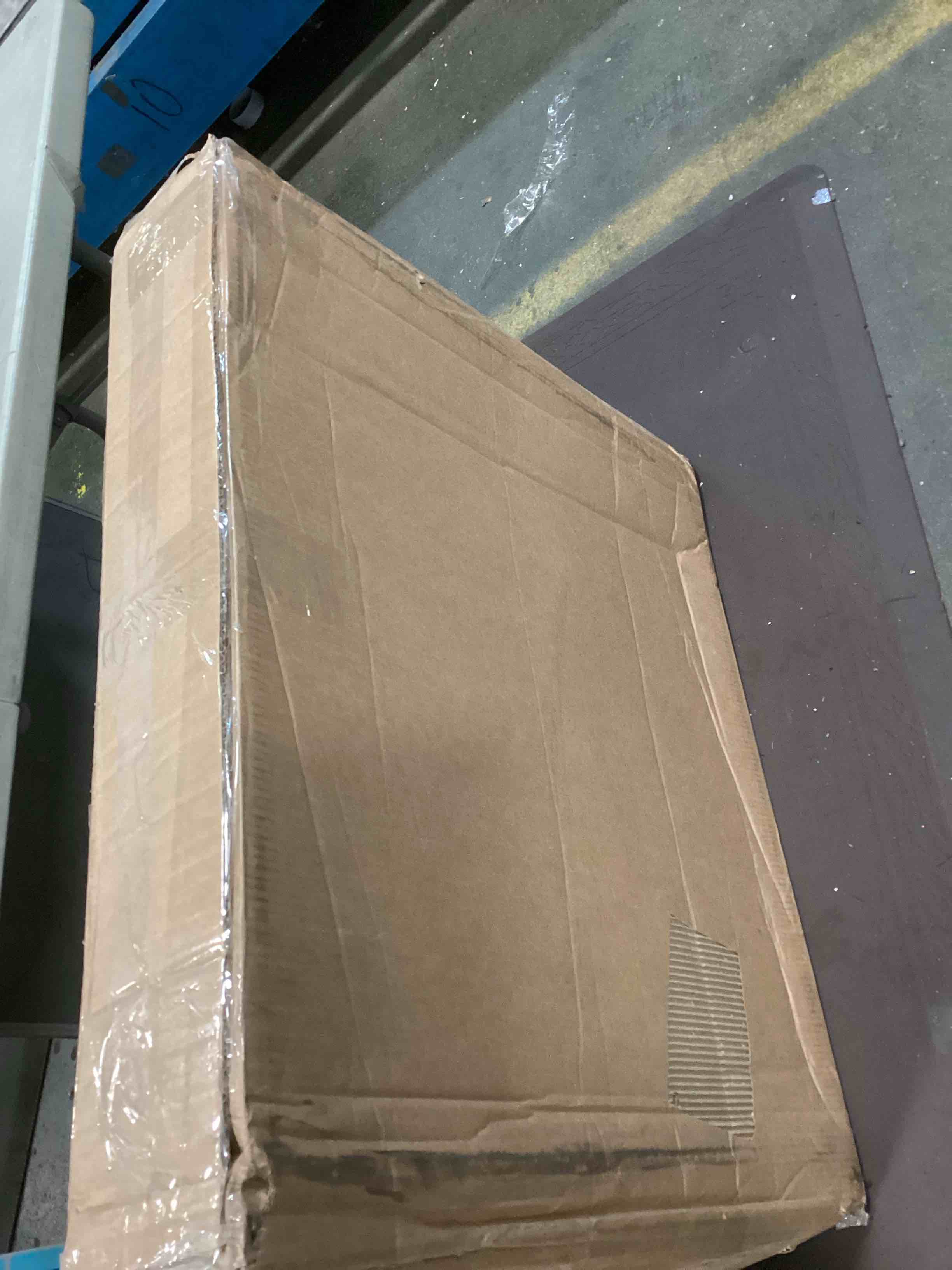 https://s3.amazonaws.com/lotting-images-prod/bidfta/BLU5852152_1703355438001.jpeg