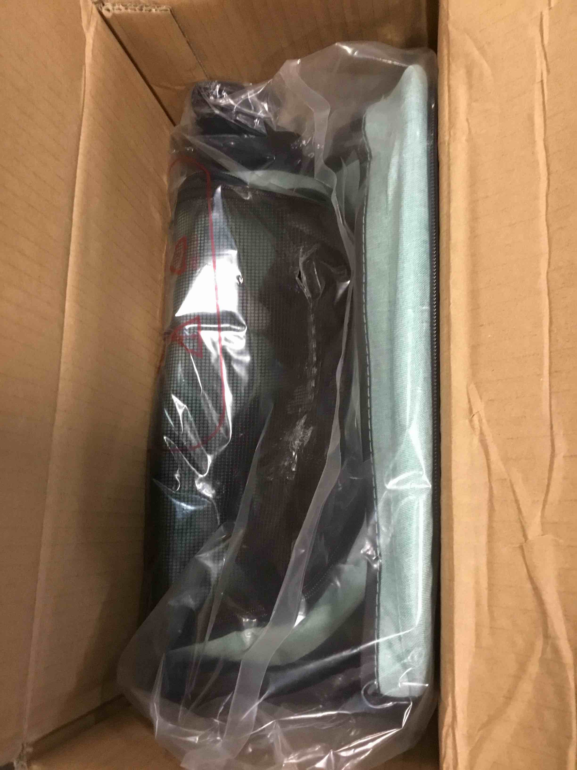 https://s3.amazonaws.com/lotting-images-prod/bidfta/BLU5852376_1703616570100.jpeg
