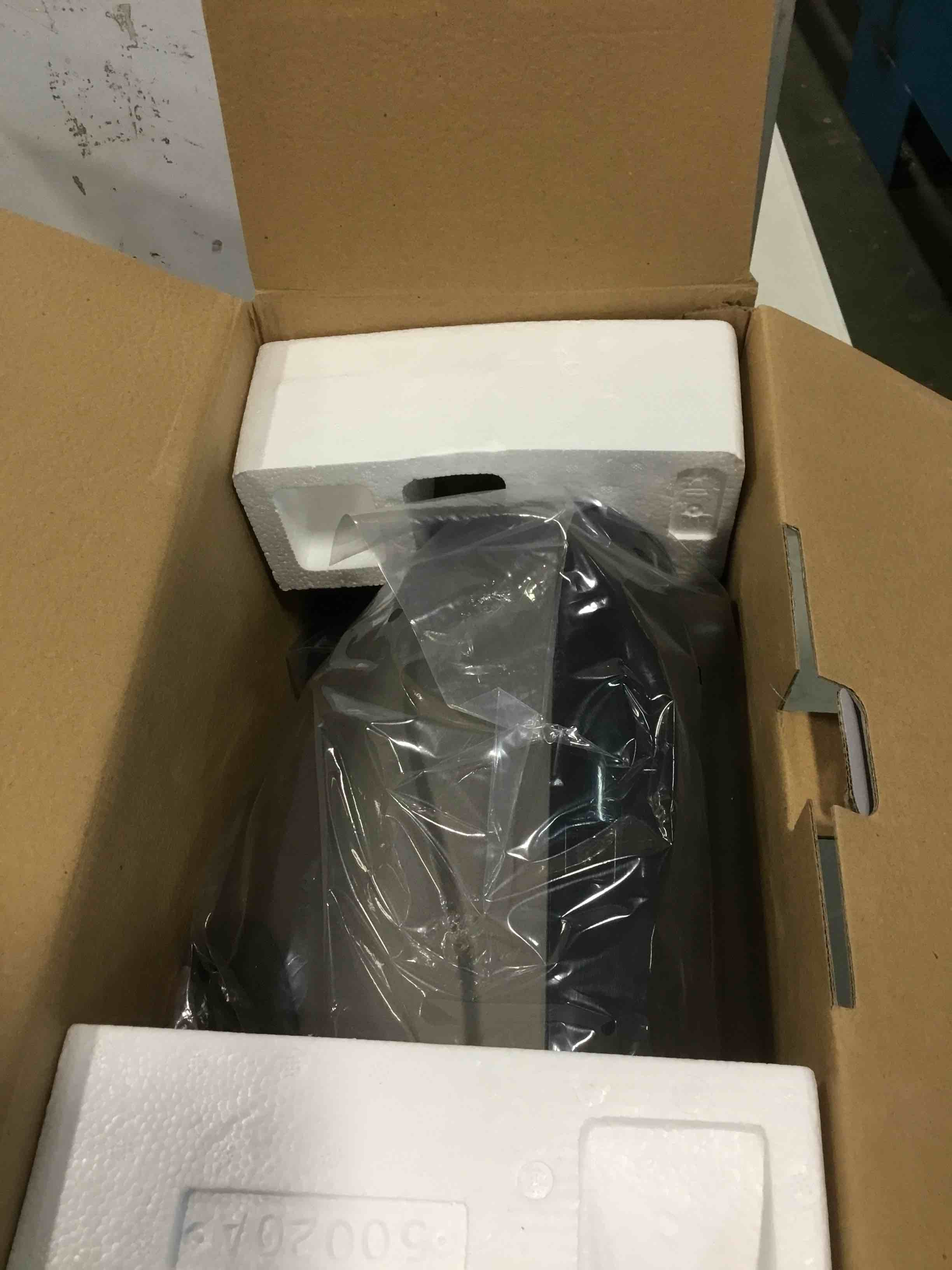 https://s3.amazonaws.com/lotting-images-prod/bidfta/BLU5852383_1703617669303.jpeg
