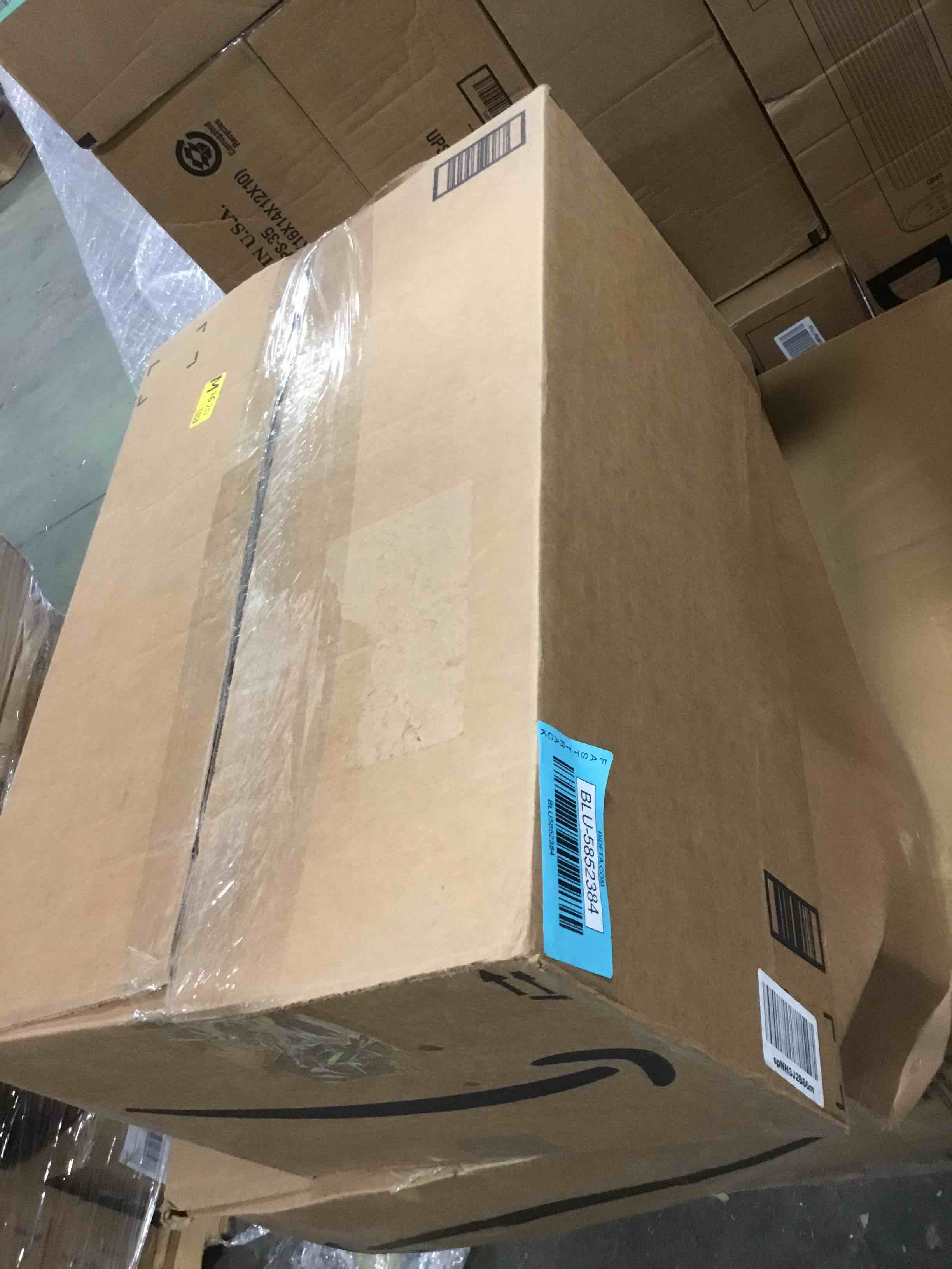 https://s3.amazonaws.com/lotting-images-prod/bidfta/BLU5852384_1703617782547.jpeg