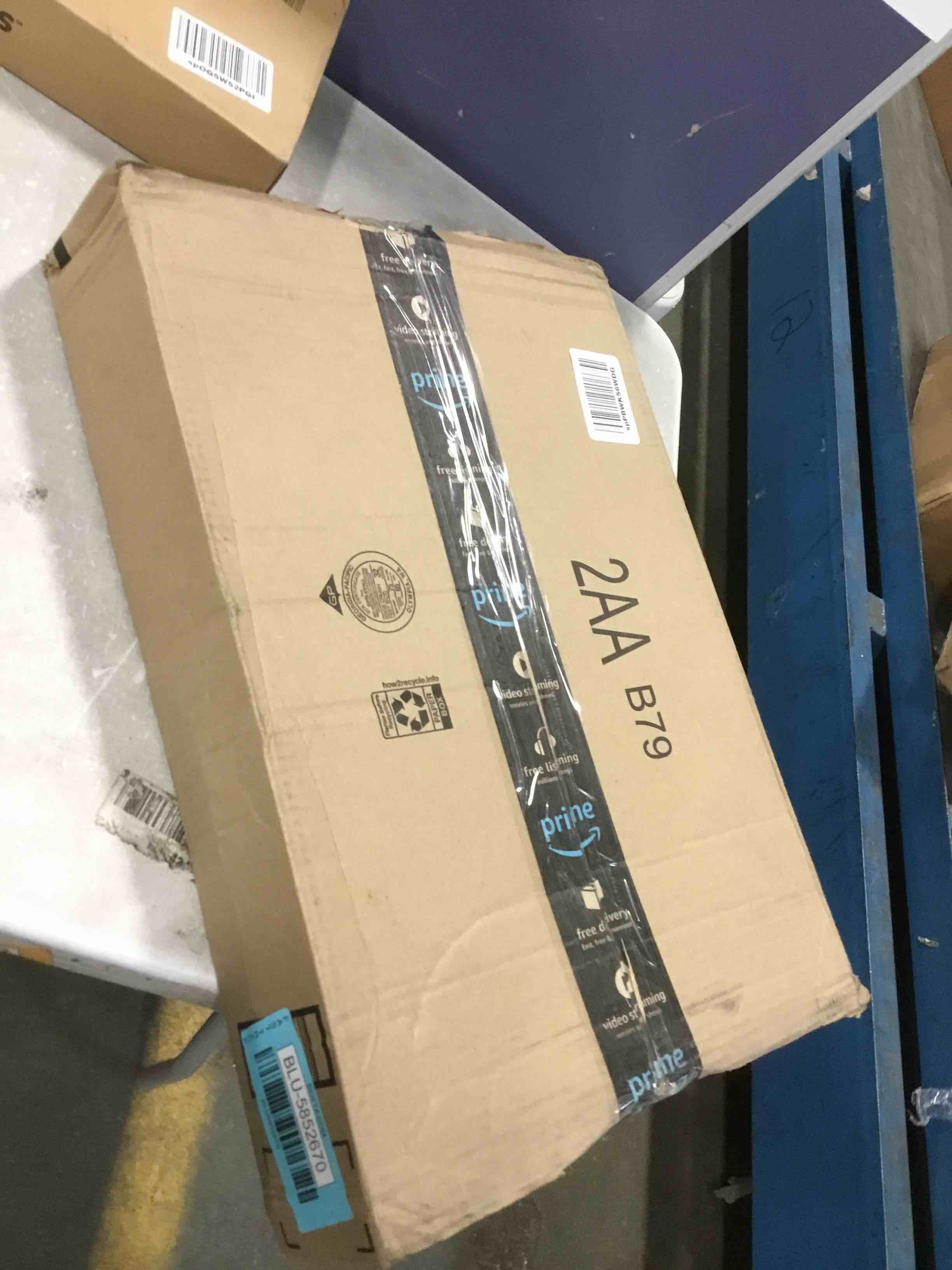 https://s3.amazonaws.com/lotting-images-prod/bidfta/BLU5852670_1703765109252.jpeg