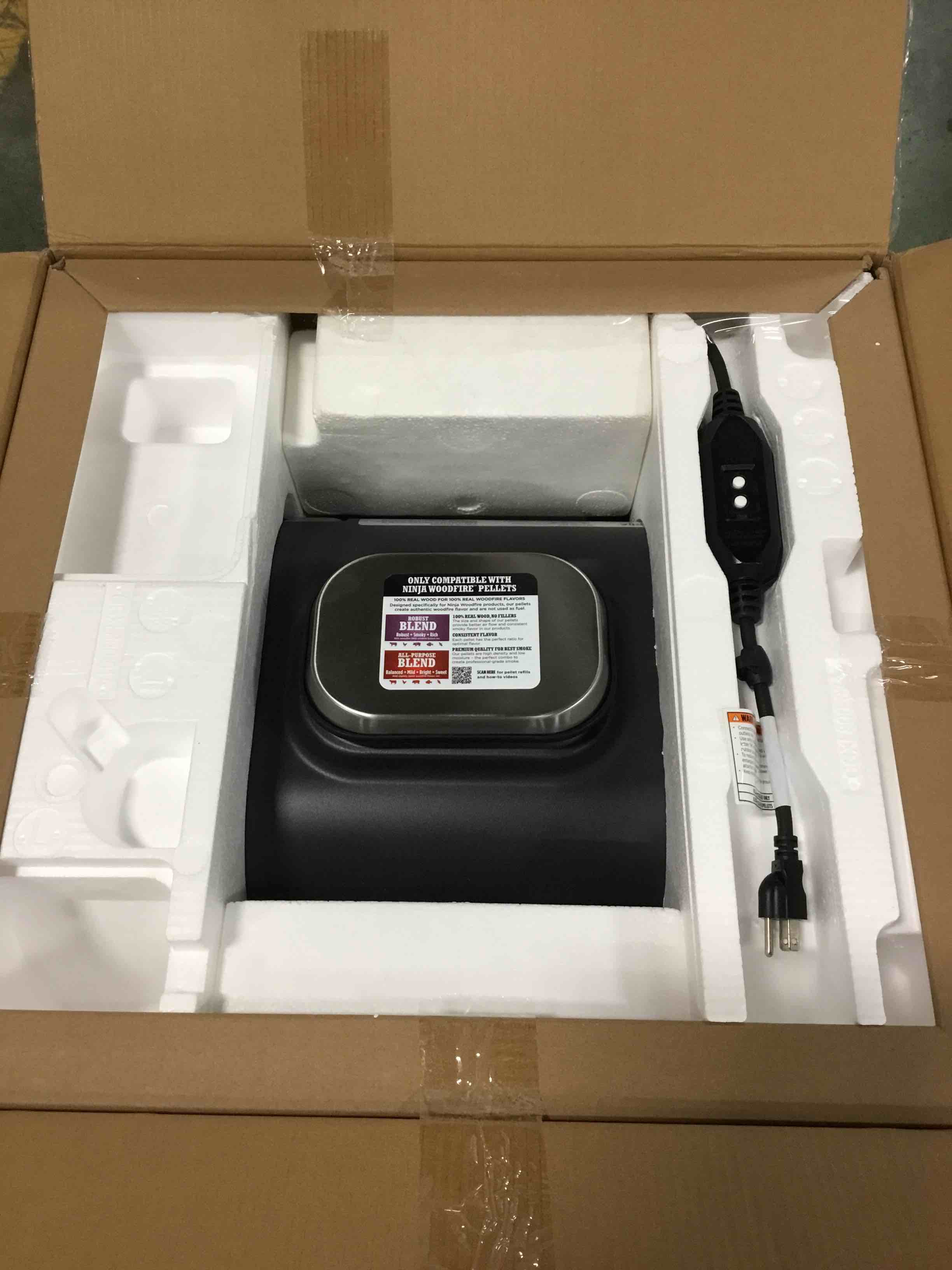 https://s3.amazonaws.com/lotting-images-prod/bidfta/BLU5852706_1703792718816.jpeg