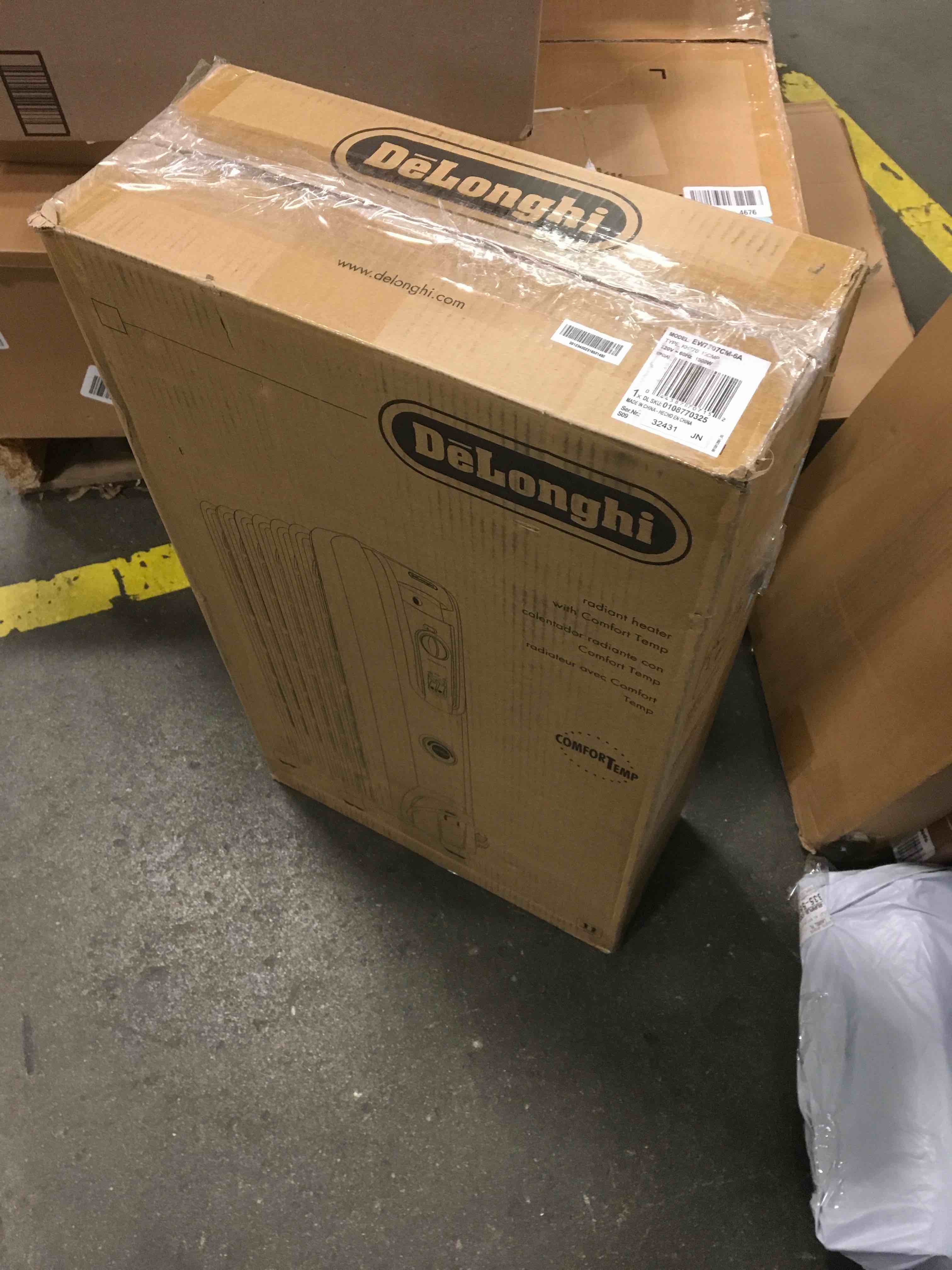 https://s3.amazonaws.com/lotting-images-prod/bidfta/BLU5852751_1703778377674.jpeg