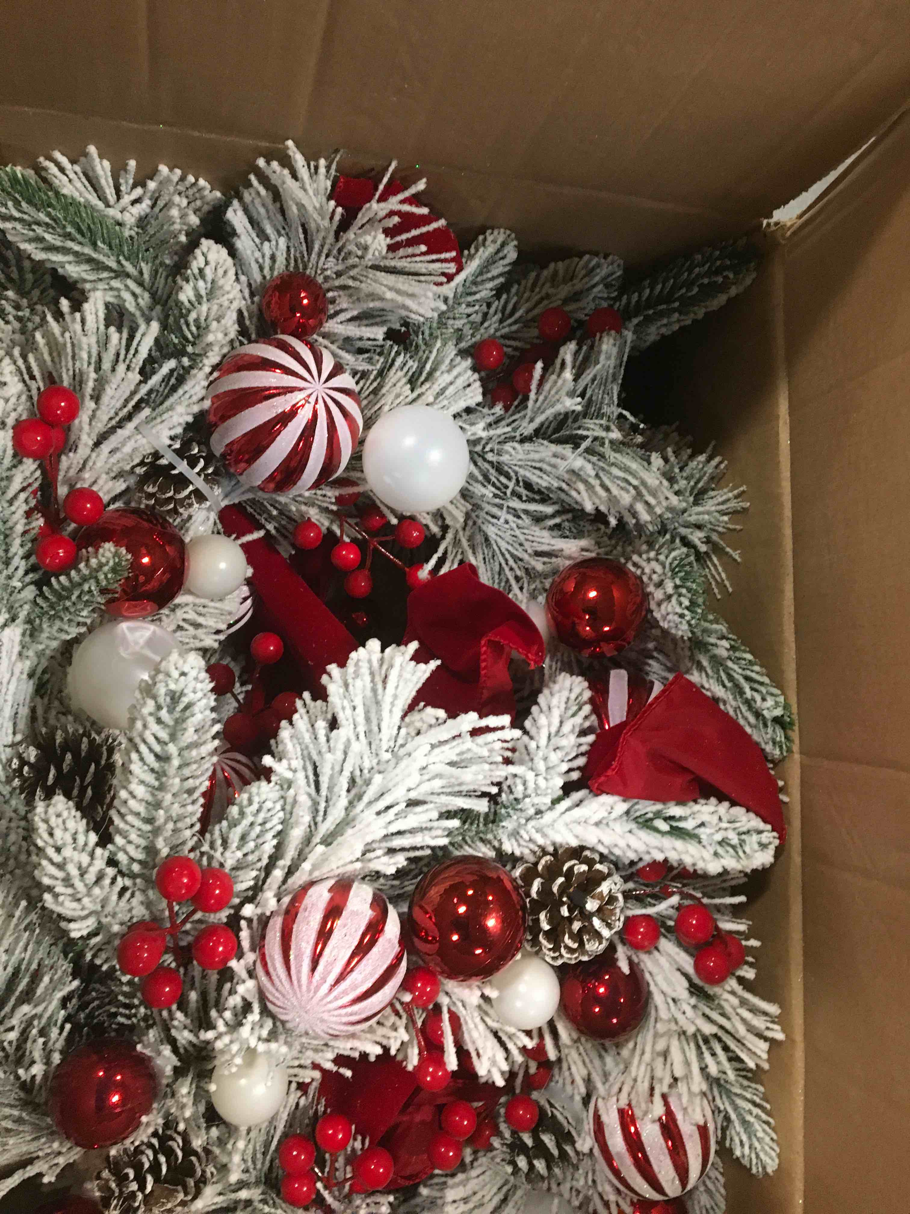 https://s3.amazonaws.com/lotting-images-prod/bidfta/BLU5852770_1703780793186.jpeg