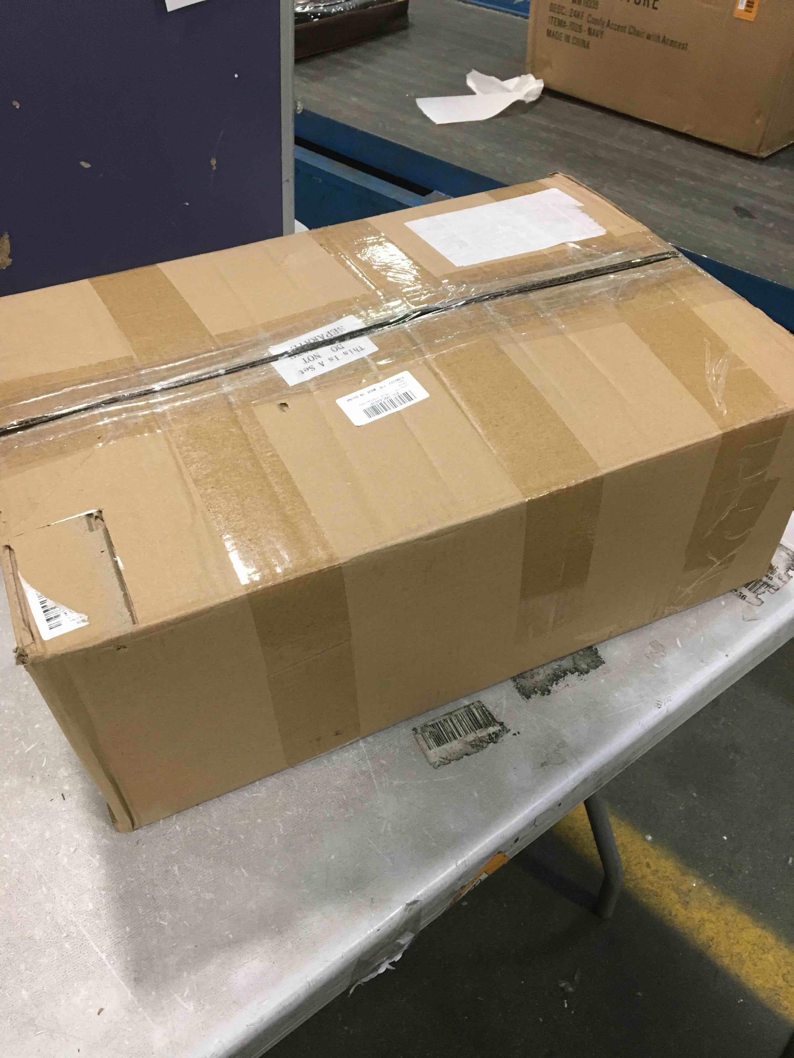 https://s3.amazonaws.com/lotting-images-prod/bidfta/BLU5852770_1703780830685.jpeg