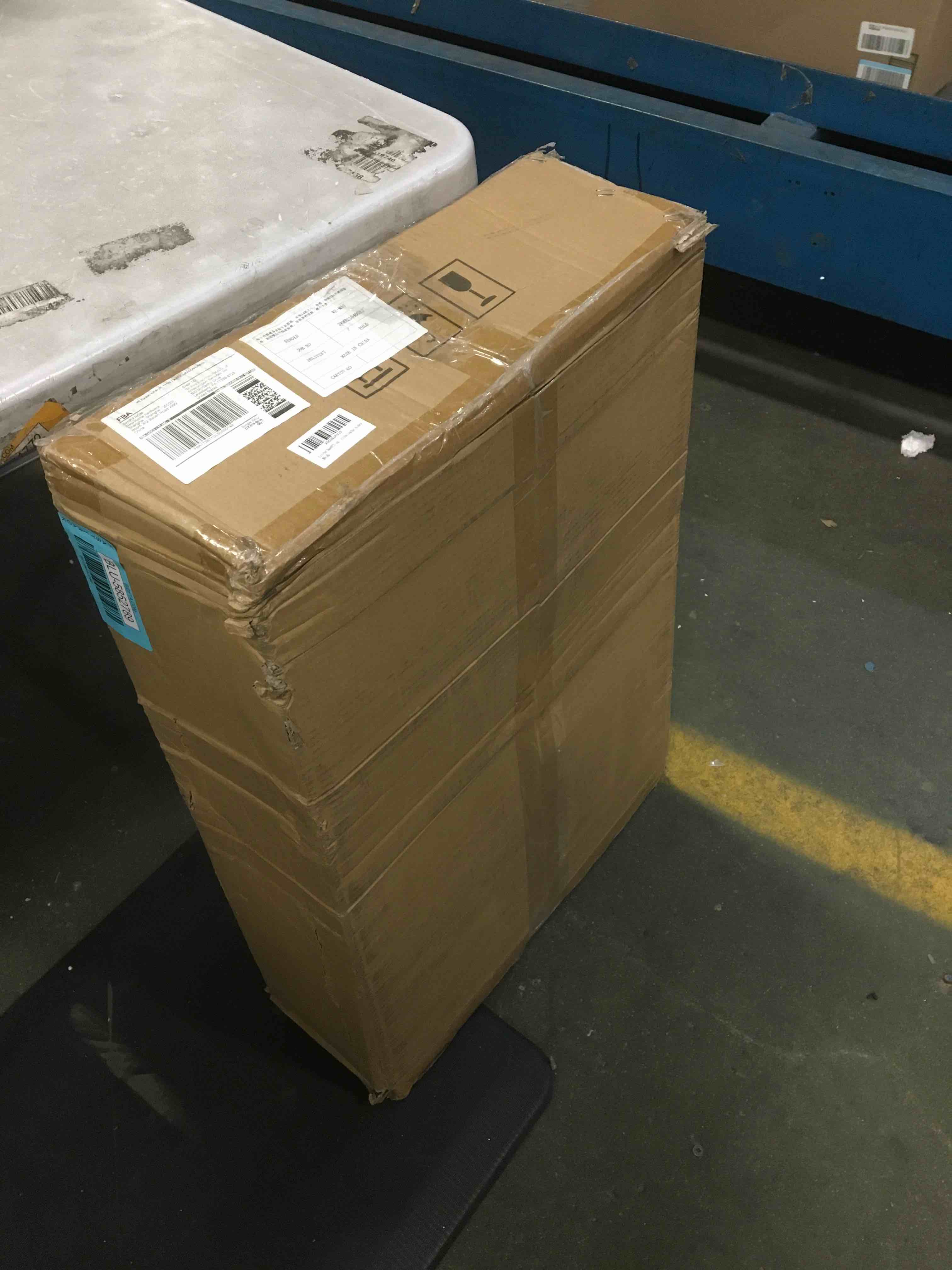 https://s3.amazonaws.com/lotting-images-prod/bidfta/BLU5852789_1703783324657.jpeg