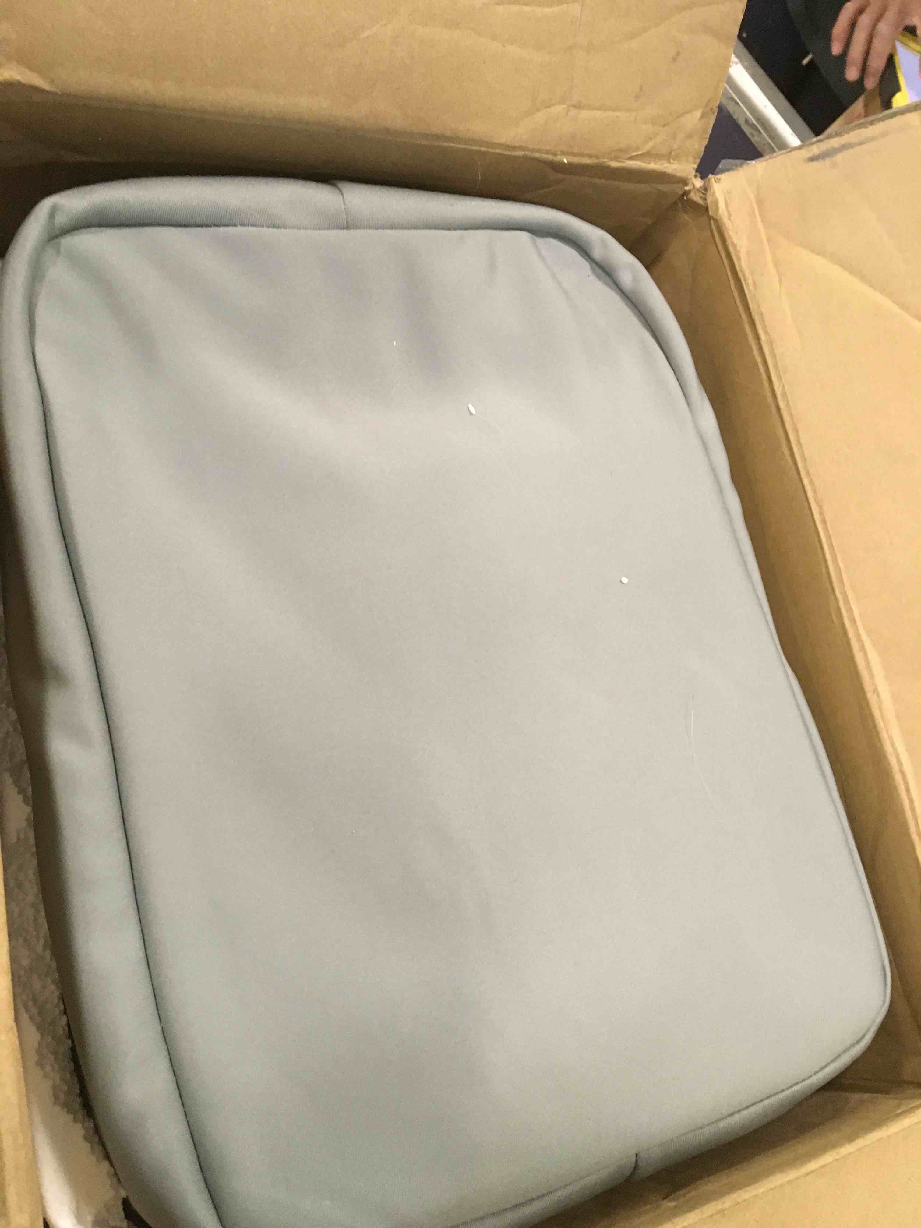 https://s3.amazonaws.com/lotting-images-prod/bidfta/BLU5852792_1703783673046.jpeg