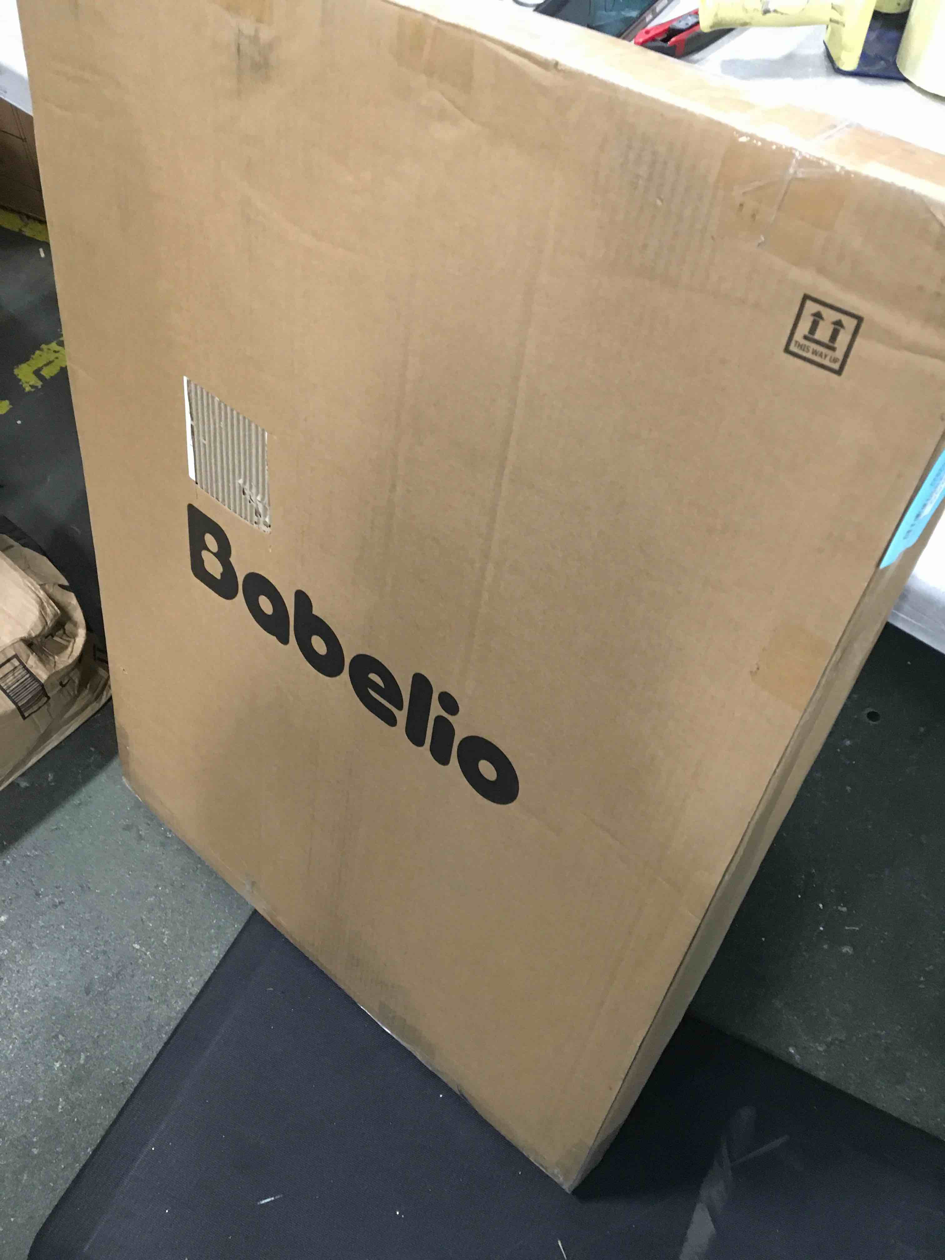 https://s3.amazonaws.com/lotting-images-prod/bidfta/BLU5852822_1703789381948.jpeg