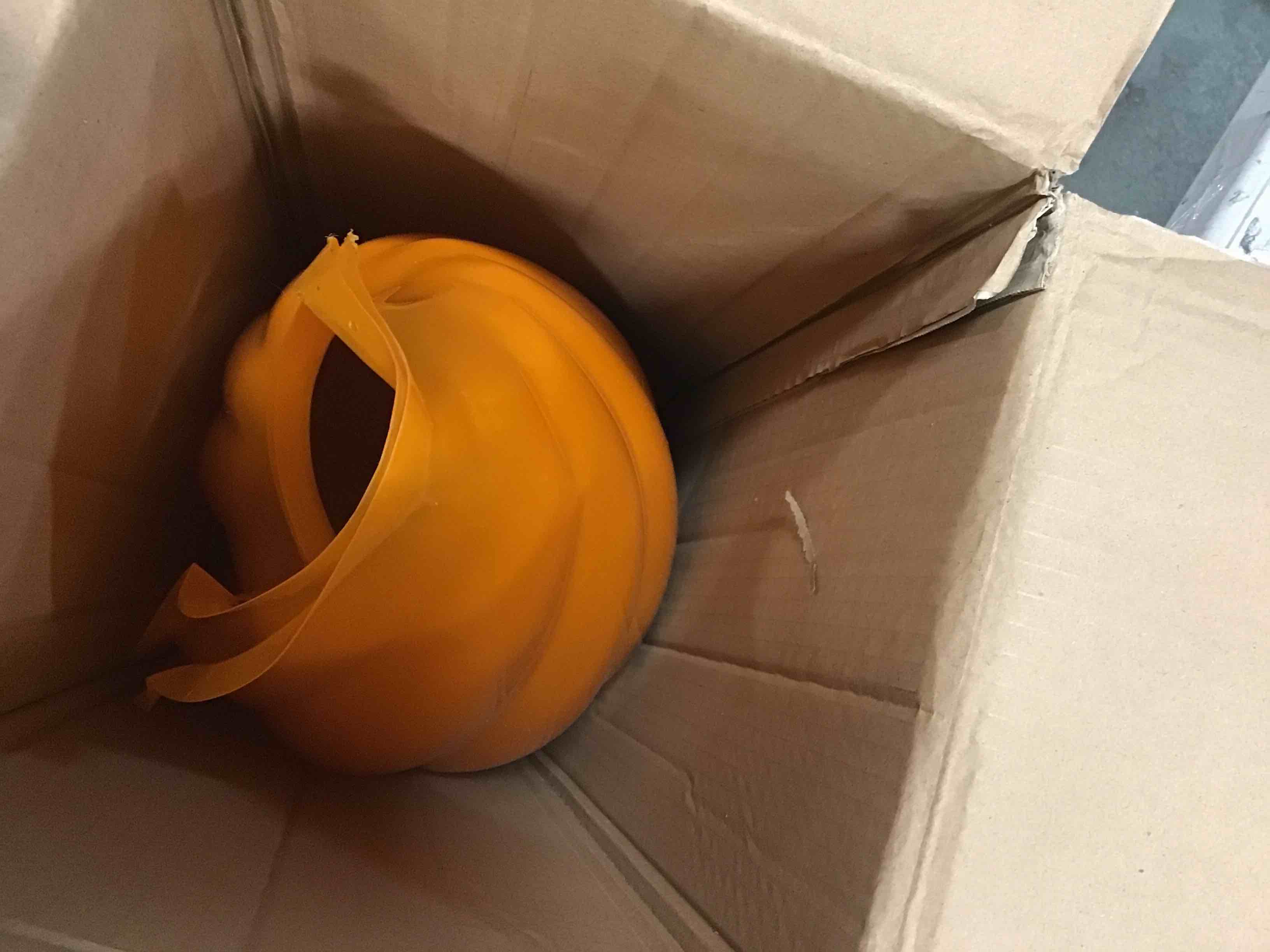 https://s3.amazonaws.com/lotting-images-prod/bidfta/BLU5852945_1703858788490.jpeg