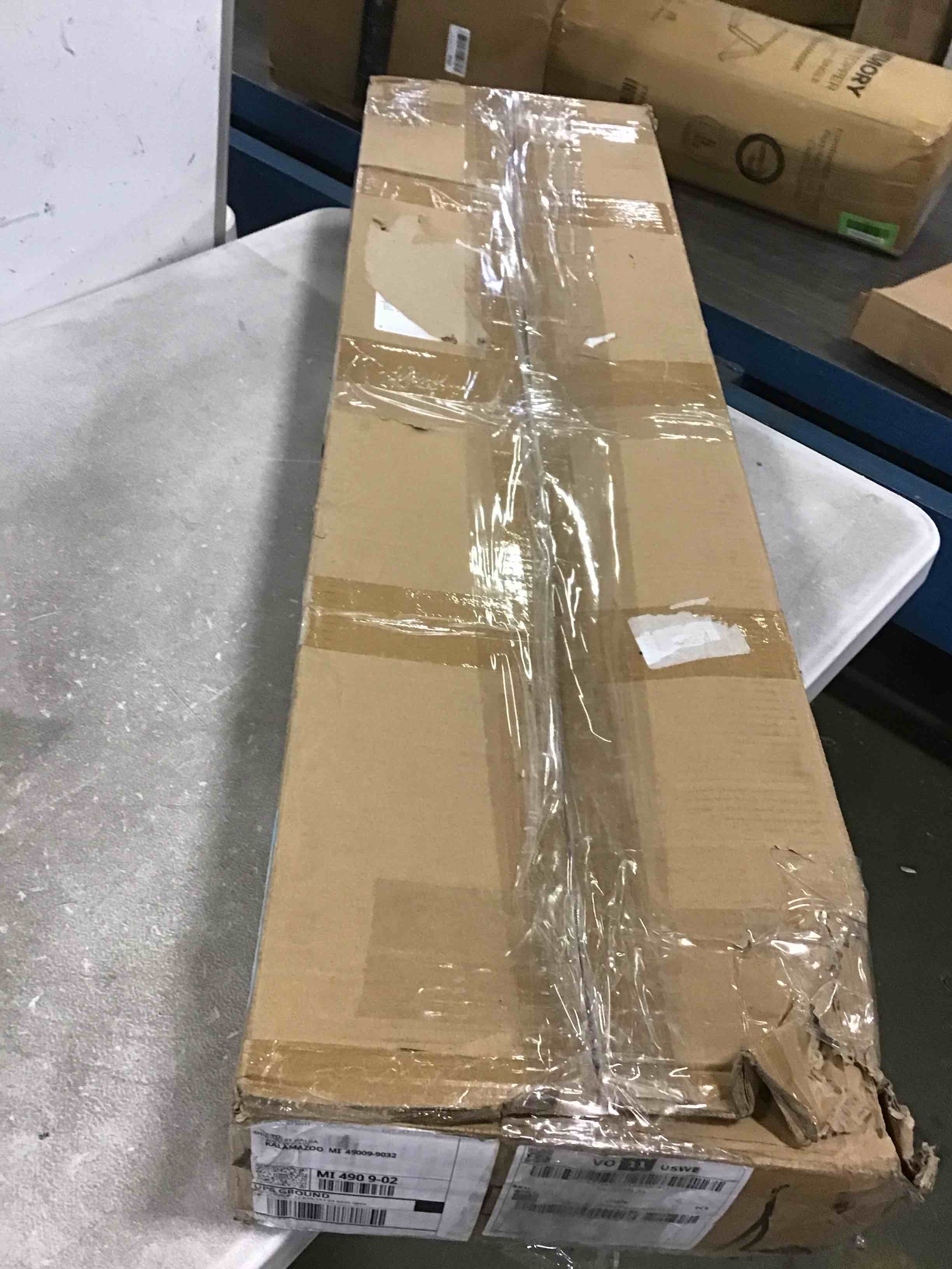 https://s3.amazonaws.com/lotting-images-prod/bidfta/BLU5853182_1704224389765.jpeg