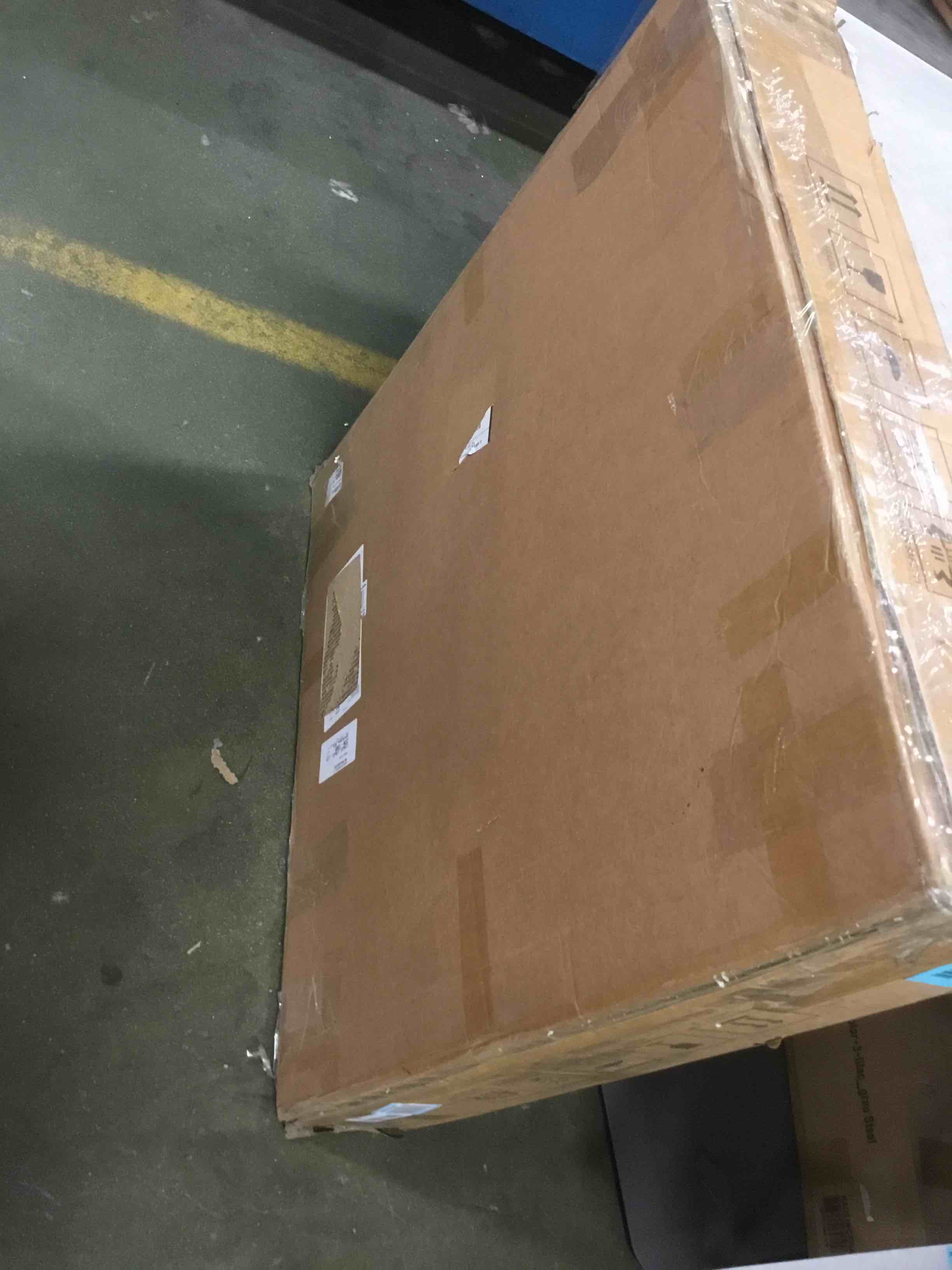 https://s3.amazonaws.com/lotting-images-prod/bidfta/BLU5853244_1704286634418.jpeg