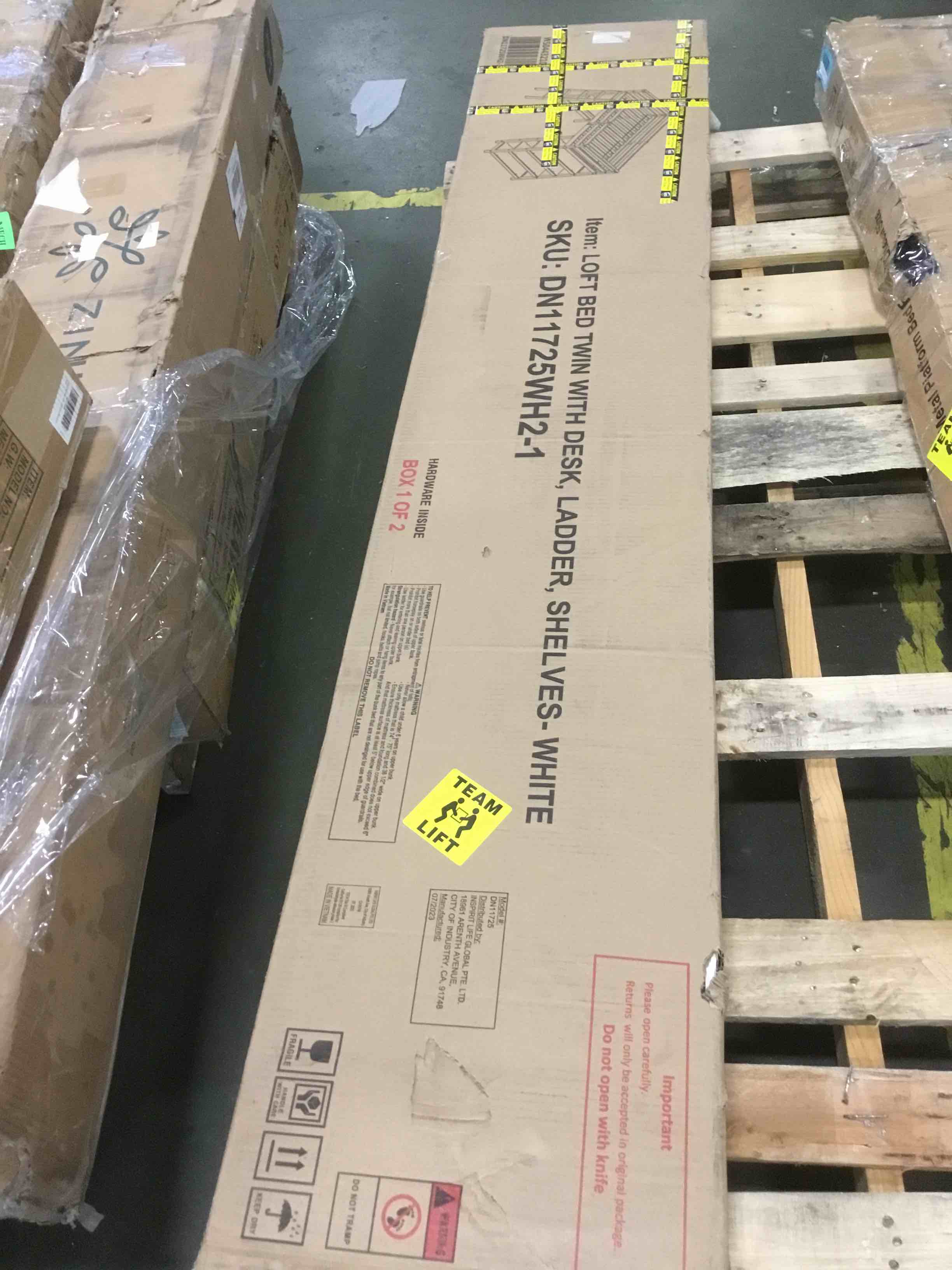 https://s3.amazonaws.com/lotting-images-prod/bidfta/BLU5853260_1704289241726.jpeg
