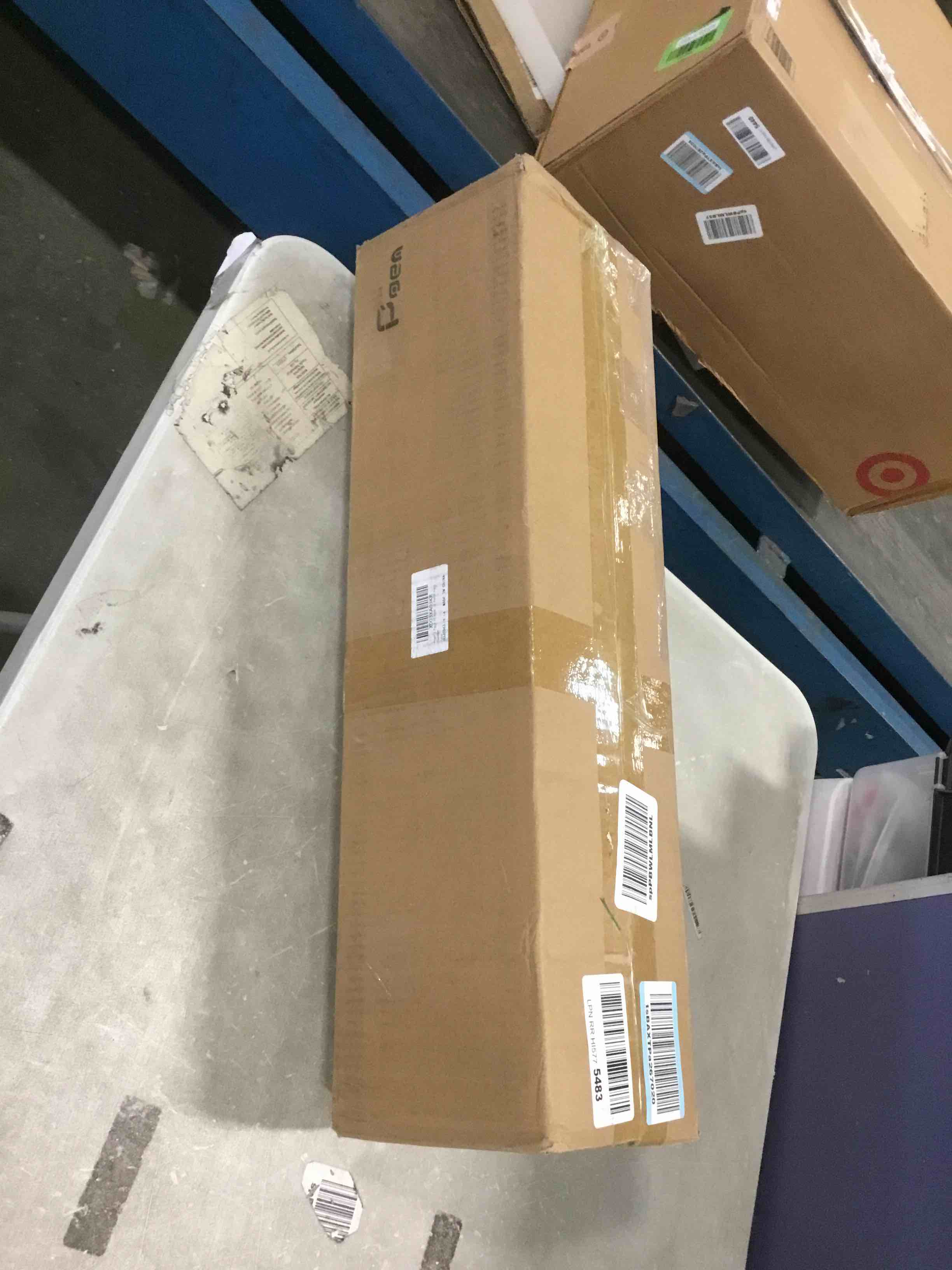 https://s3.amazonaws.com/lotting-images-prod/bidfta/BLU5853356_1704302287979.jpeg