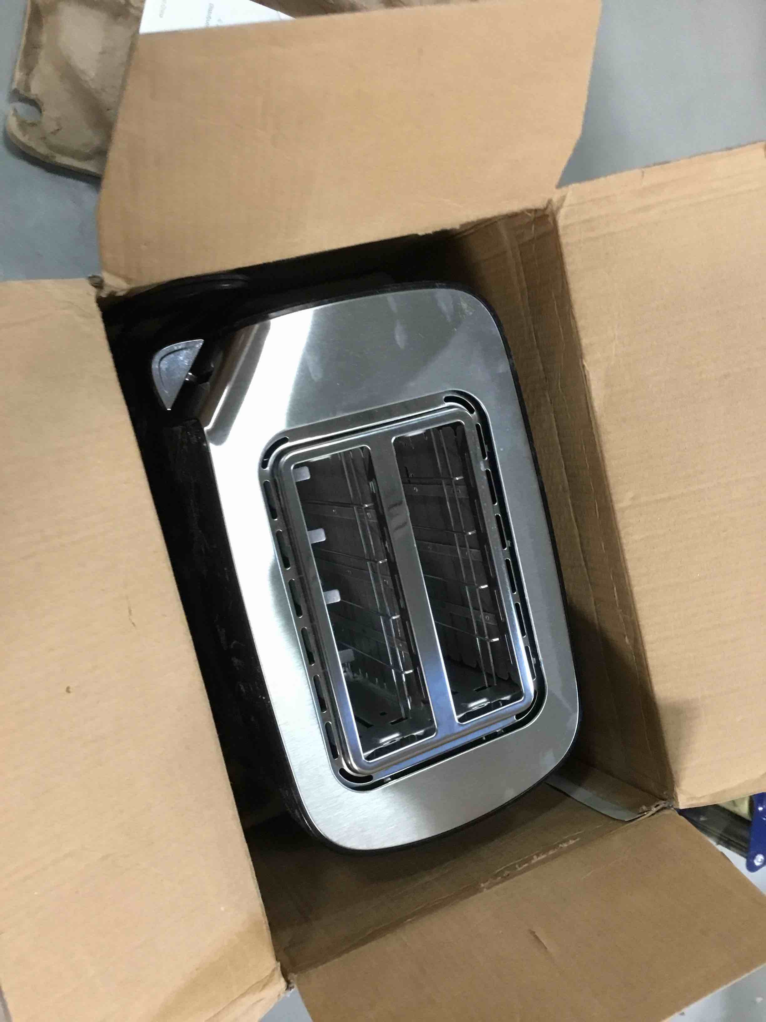 https://s3.amazonaws.com/lotting-images-prod/bidfta/BLU5853613_1703358888416.jpeg