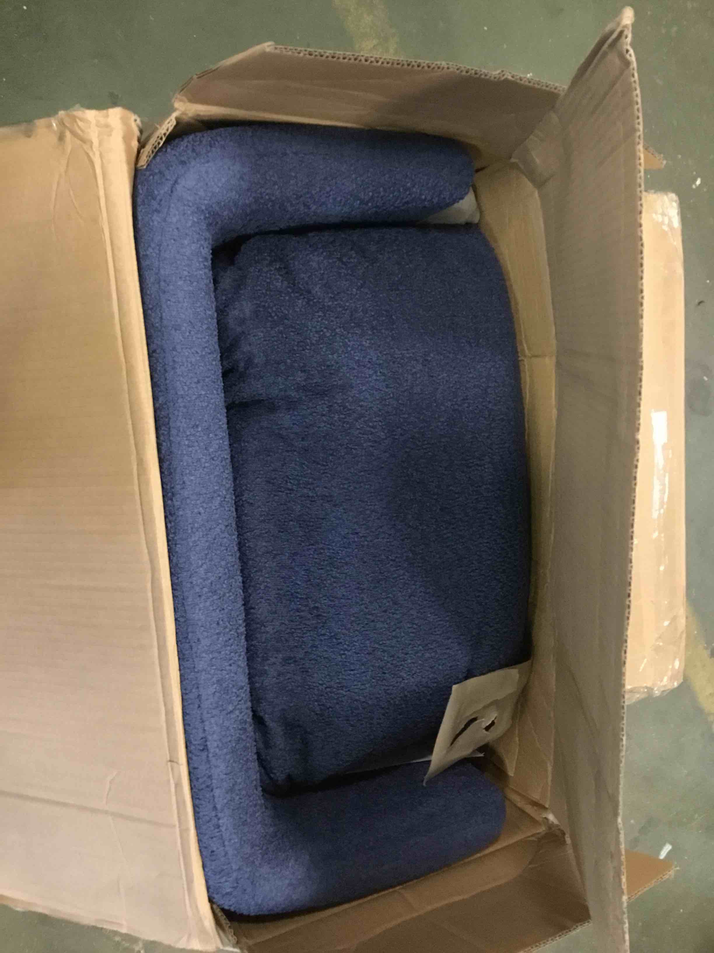 https://s3.amazonaws.com/lotting-images-prod/bidfta/BLU5853980_1703691031631.jpeg
