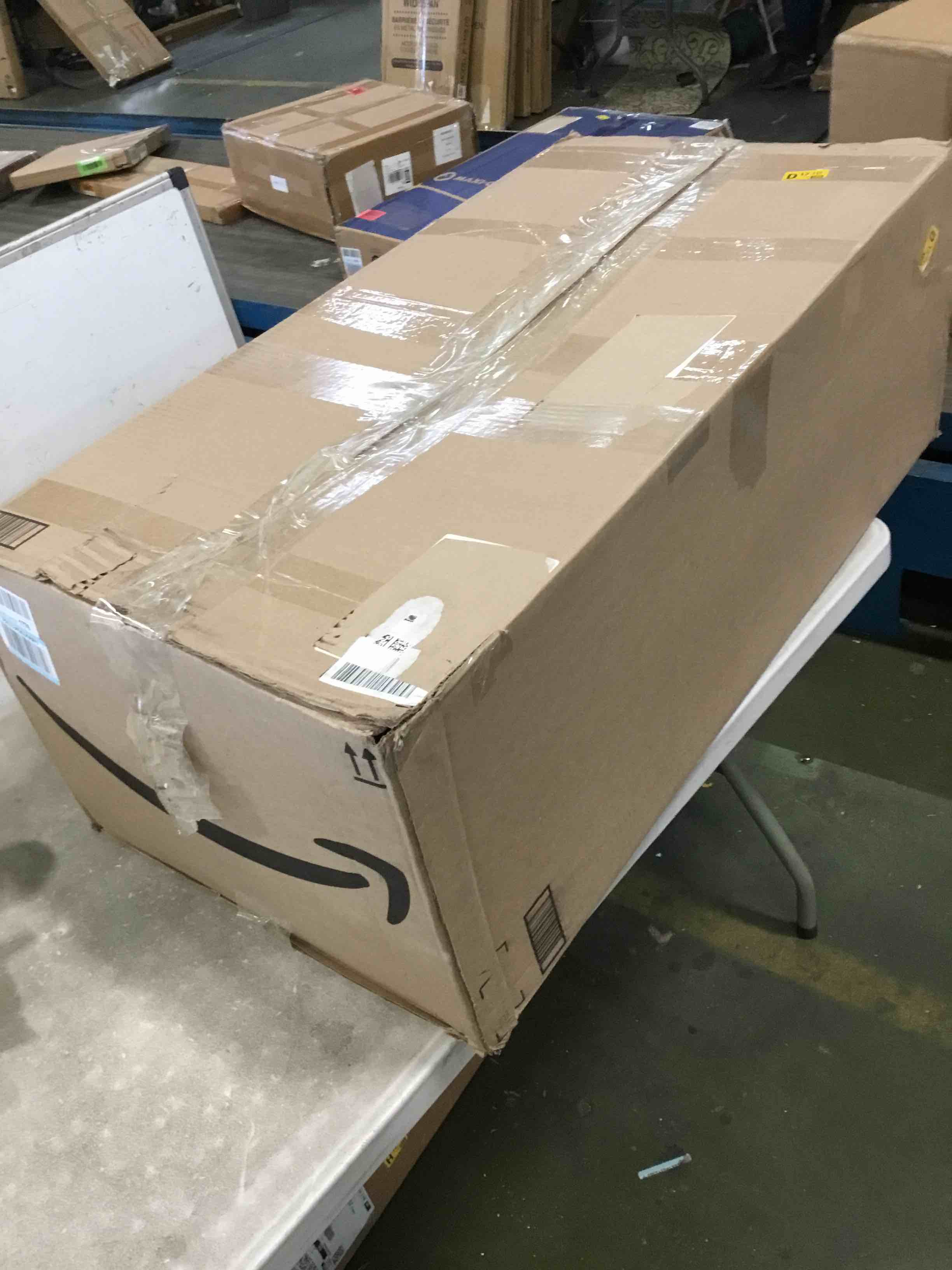 https://s3.amazonaws.com/lotting-images-prod/bidfta/BLU5853991_1703693153487.jpeg