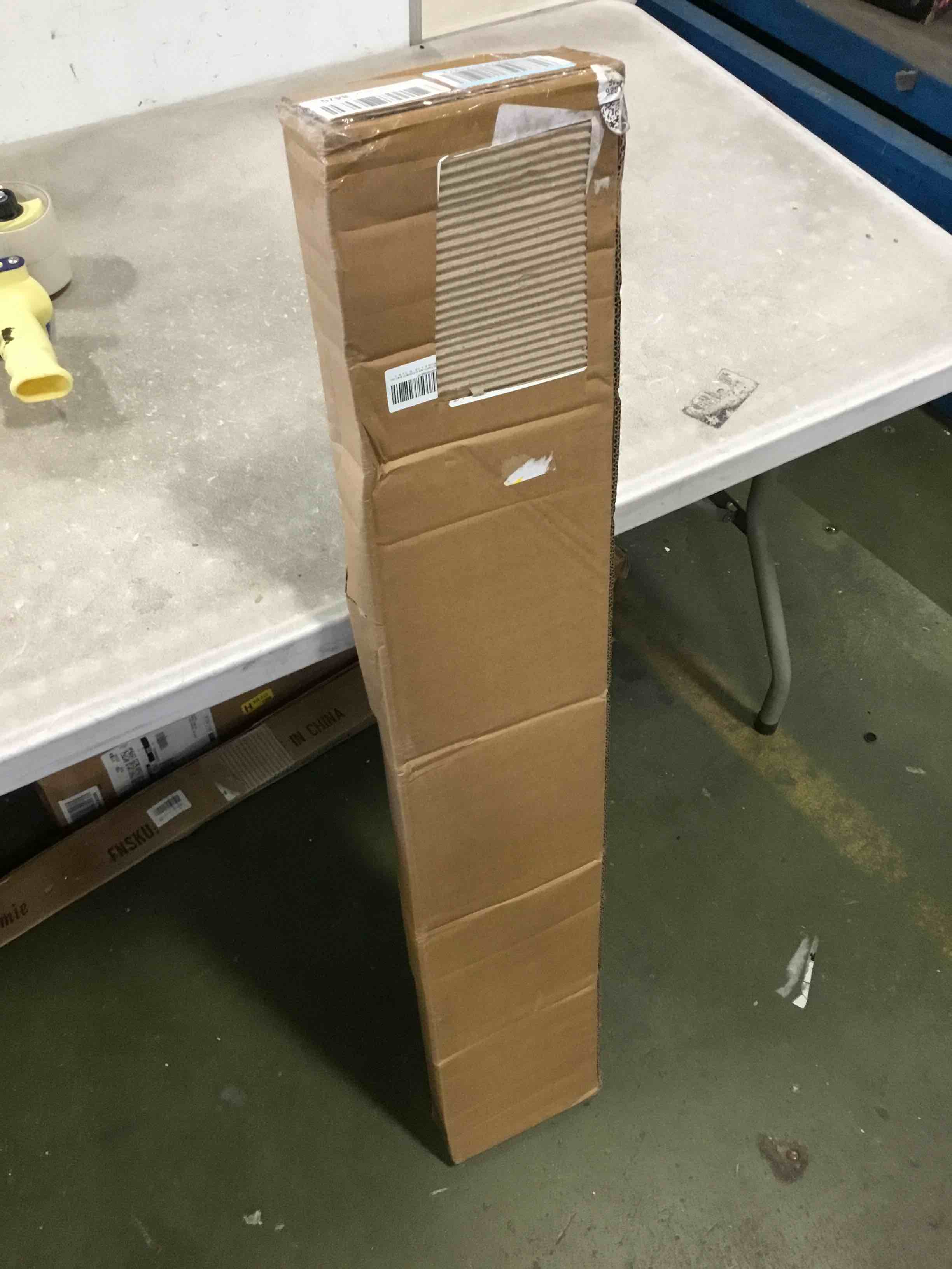 https://s3.amazonaws.com/lotting-images-prod/bidfta/BLU5853998_1703694211929.jpeg