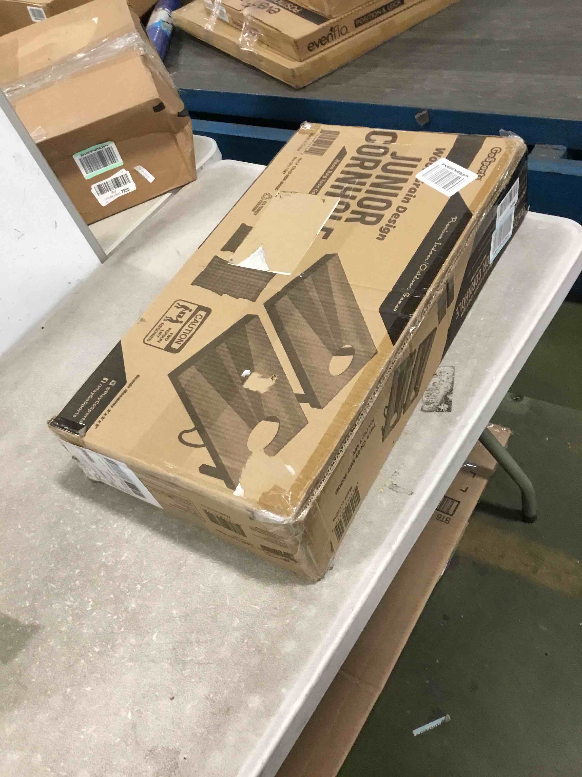 https://s3.amazonaws.com/lotting-images-prod/bidfta/BLU5854017_1703696725268.jpeg