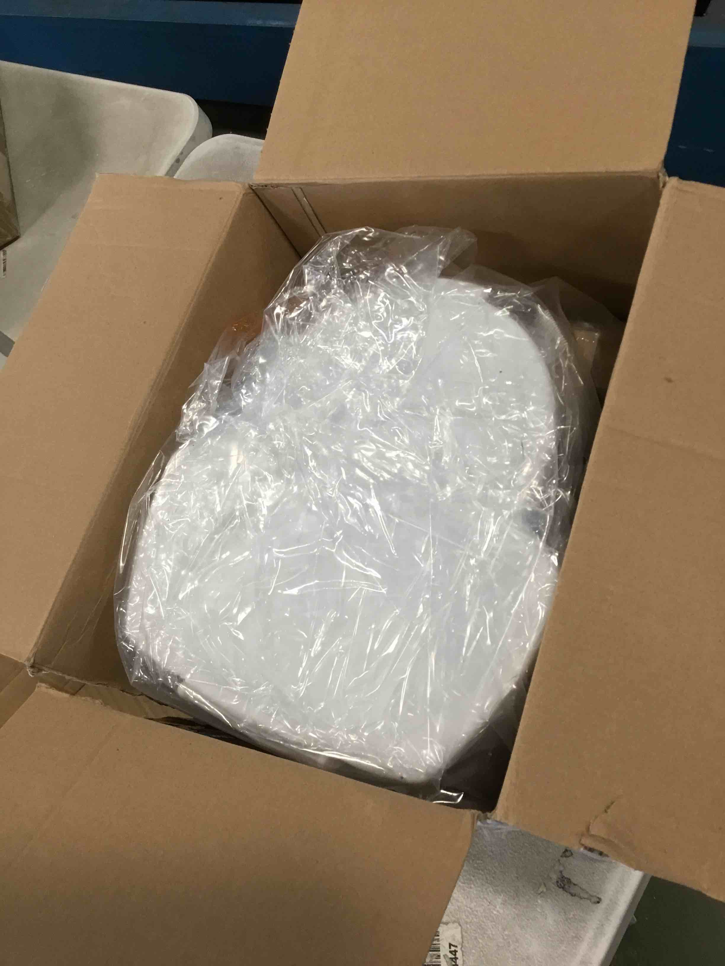 https://s3.amazonaws.com/lotting-images-prod/bidfta/BLU5854097_1703708762854.jpeg