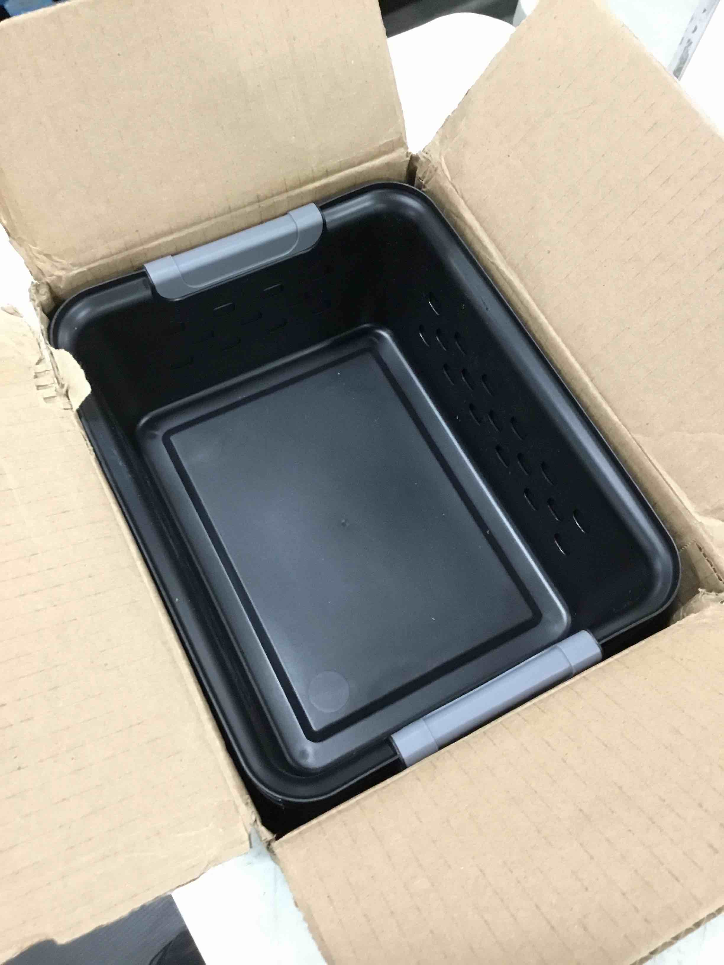 https://s3.amazonaws.com/lotting-images-prod/bidfta/BLU5854791_1703970934642.jpeg