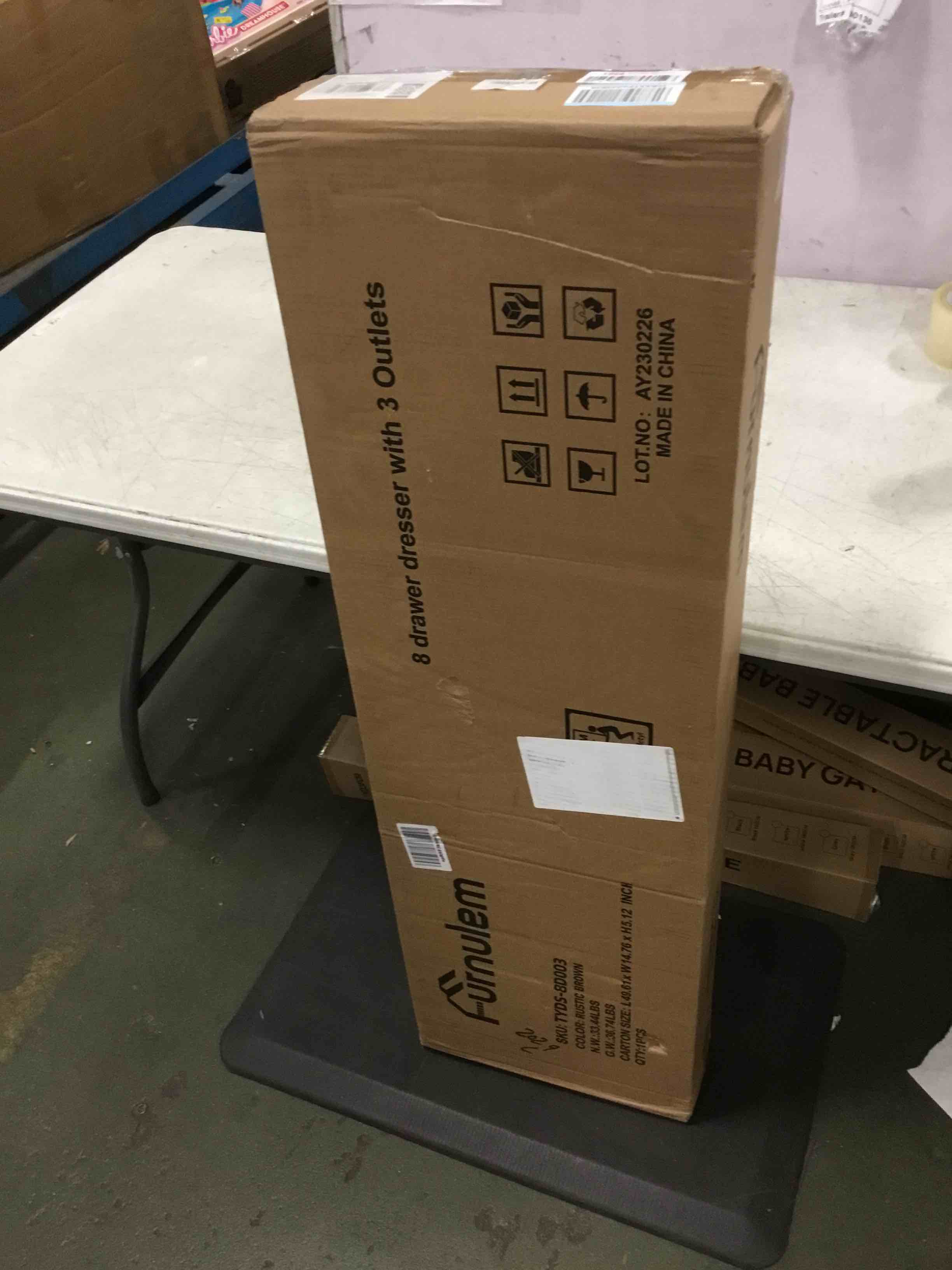 https://s3.amazonaws.com/lotting-images-prod/bidfta/BLU5854897_1704208991422.jpeg