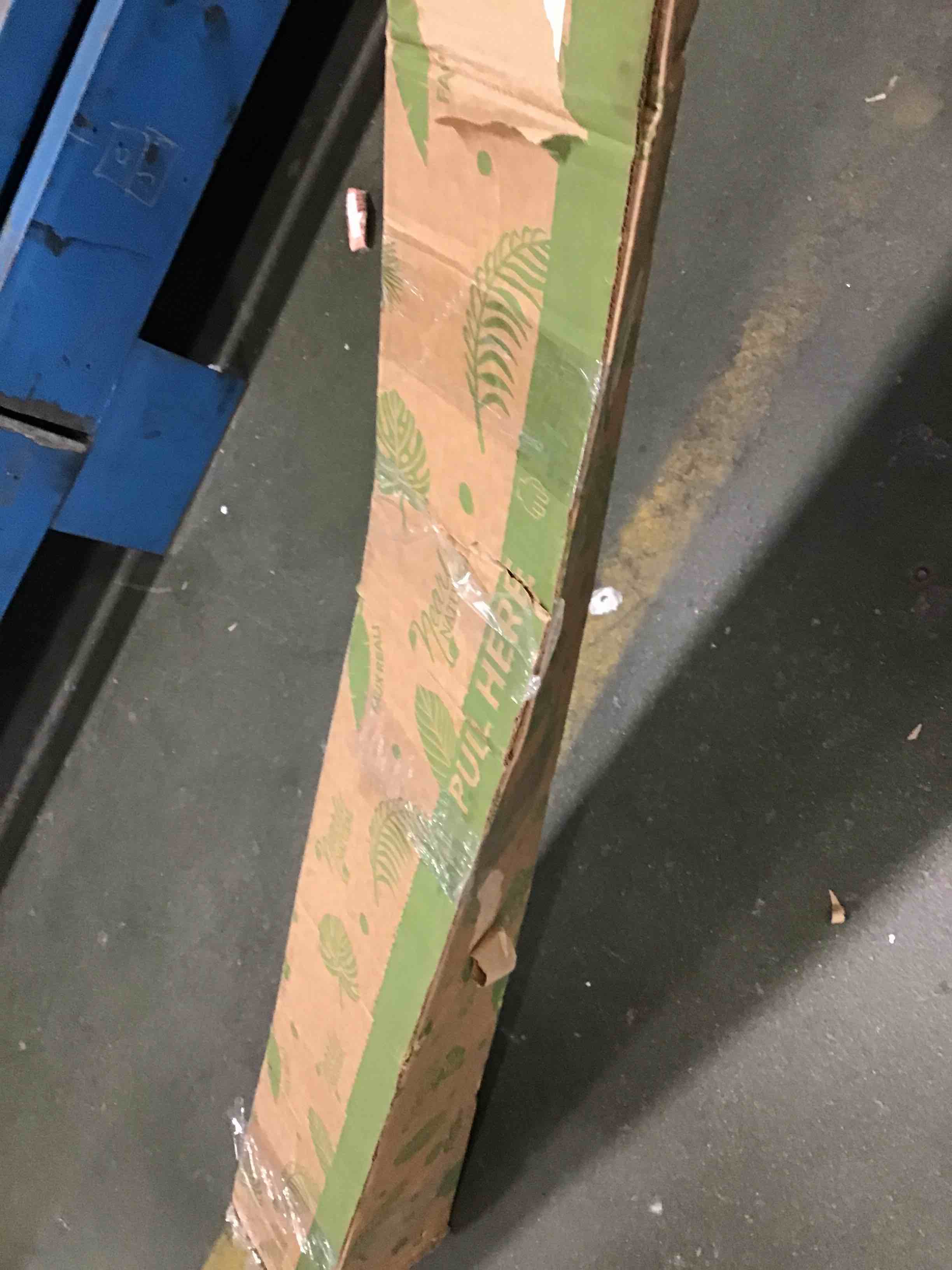 https://s3.amazonaws.com/lotting-images-prod/bidfta/BLU5855040_1703771488578.jpeg