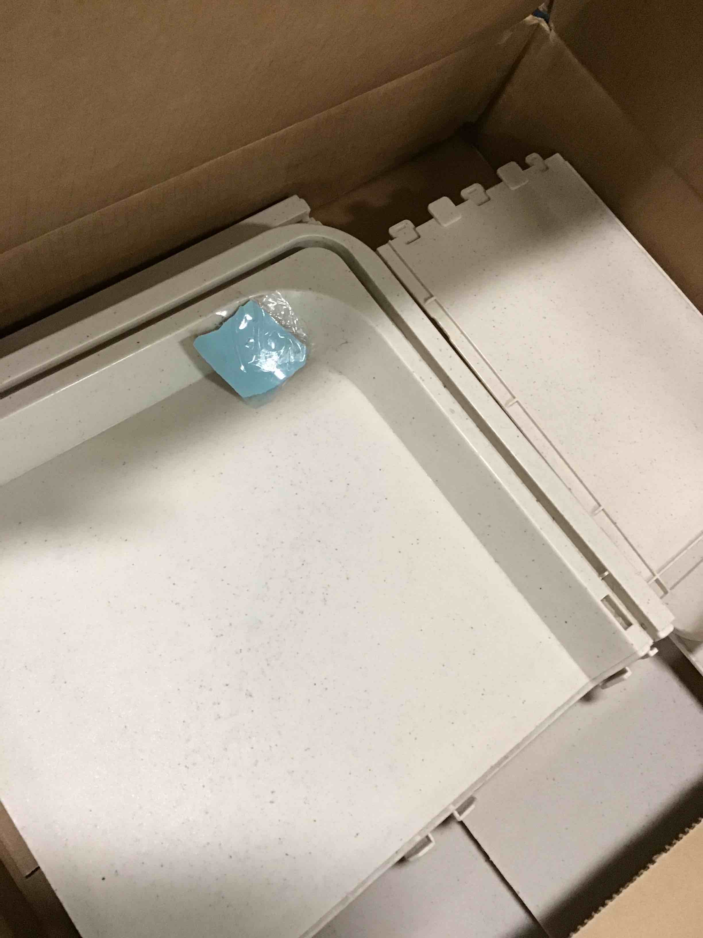 https://s3.amazonaws.com/lotting-images-prod/bidfta/BLU5855072_1703774225987.jpeg