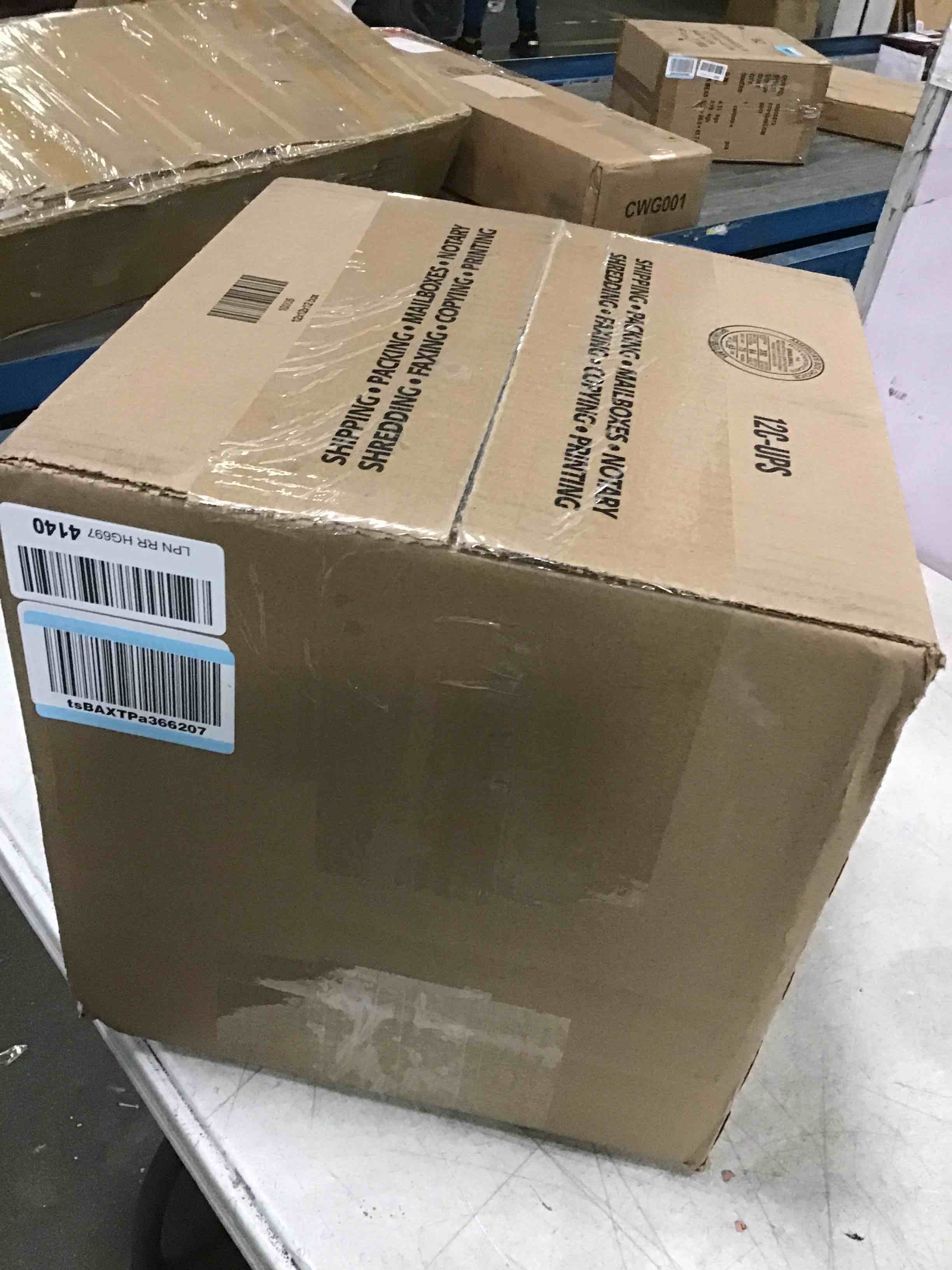 https://s3.amazonaws.com/lotting-images-prod/bidfta/BLU5855154_1703783055759.jpeg