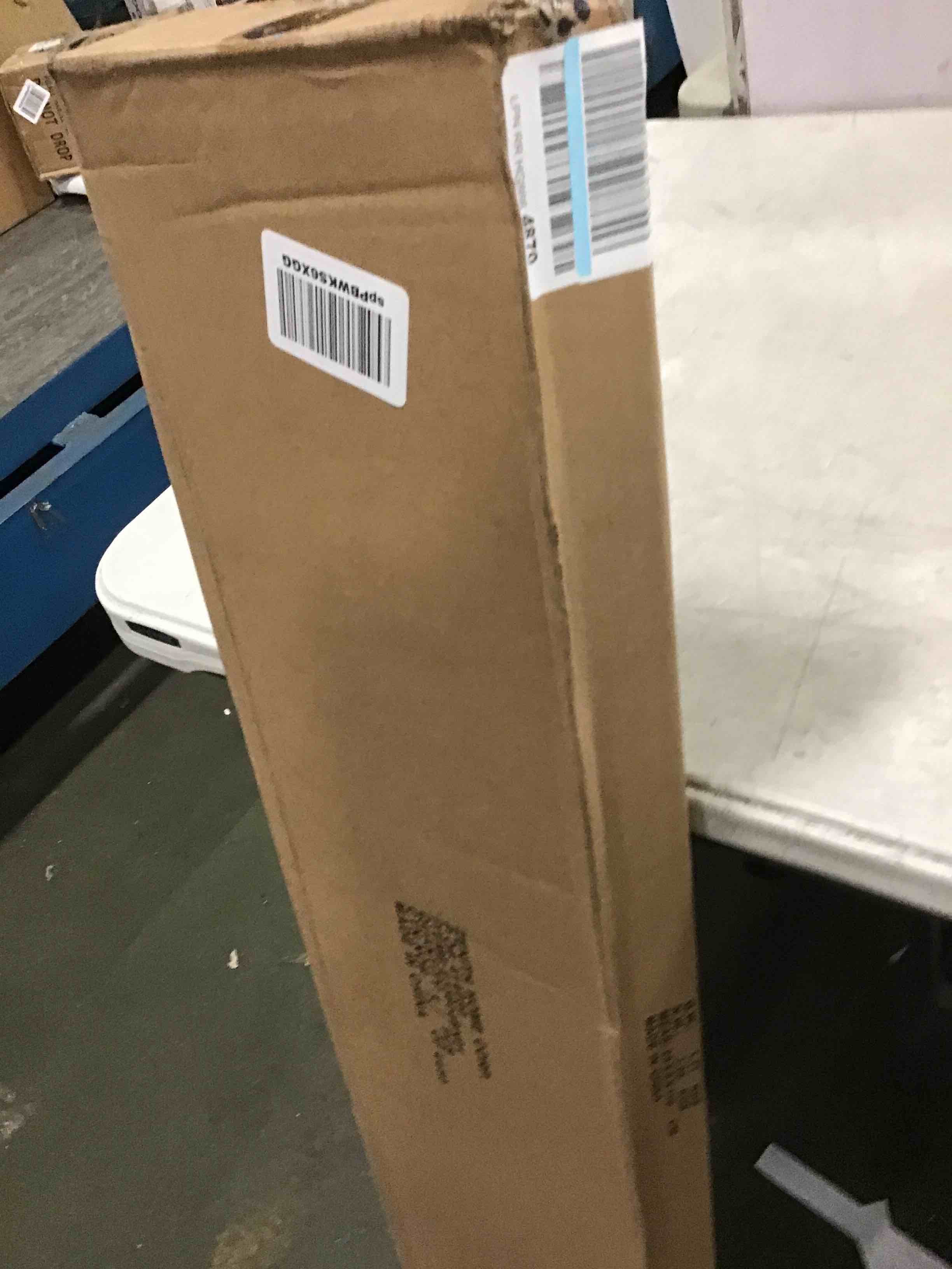 https://s3.amazonaws.com/lotting-images-prod/bidfta/BLU5855158_1703783323383.jpeg