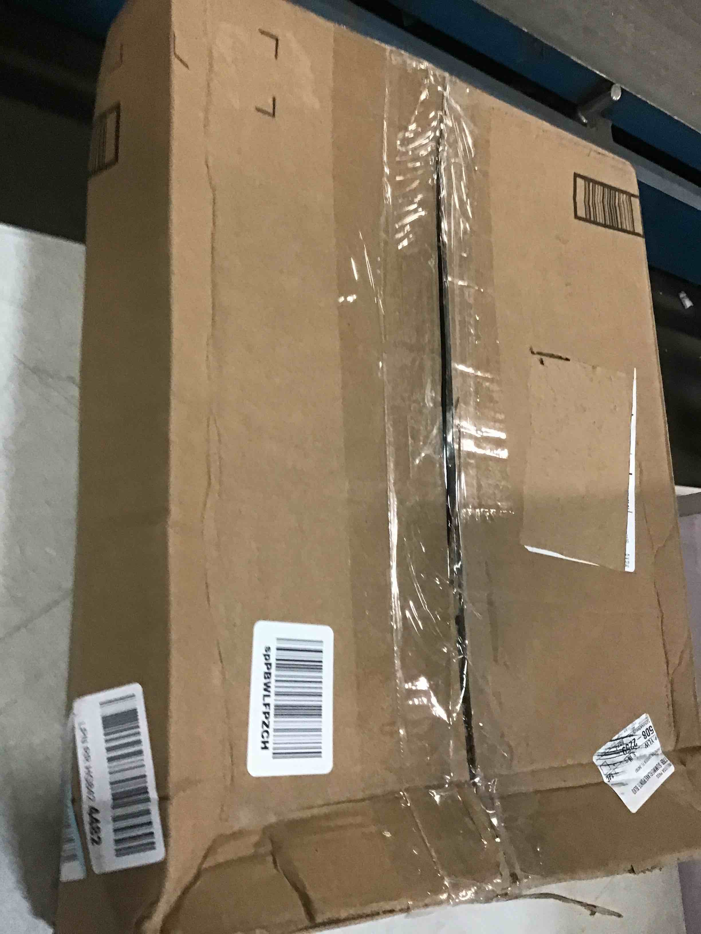 https://s3.amazonaws.com/lotting-images-prod/bidfta/BLU5855364_1703854902114.jpeg