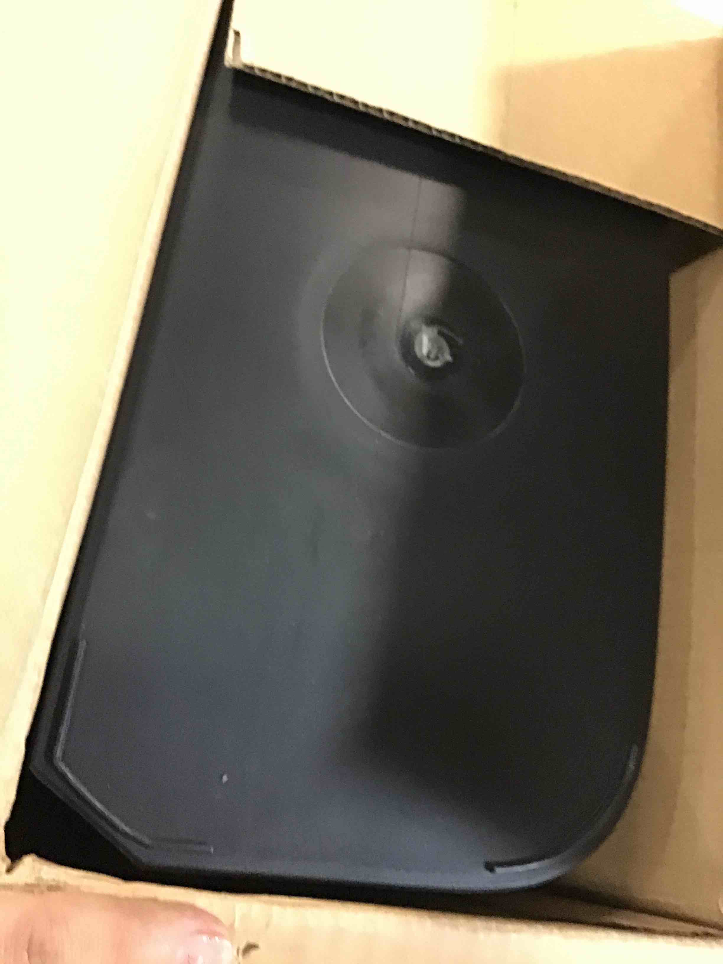 https://s3.amazonaws.com/lotting-images-prod/bidfta/BLU5855430_1703861422243.jpeg