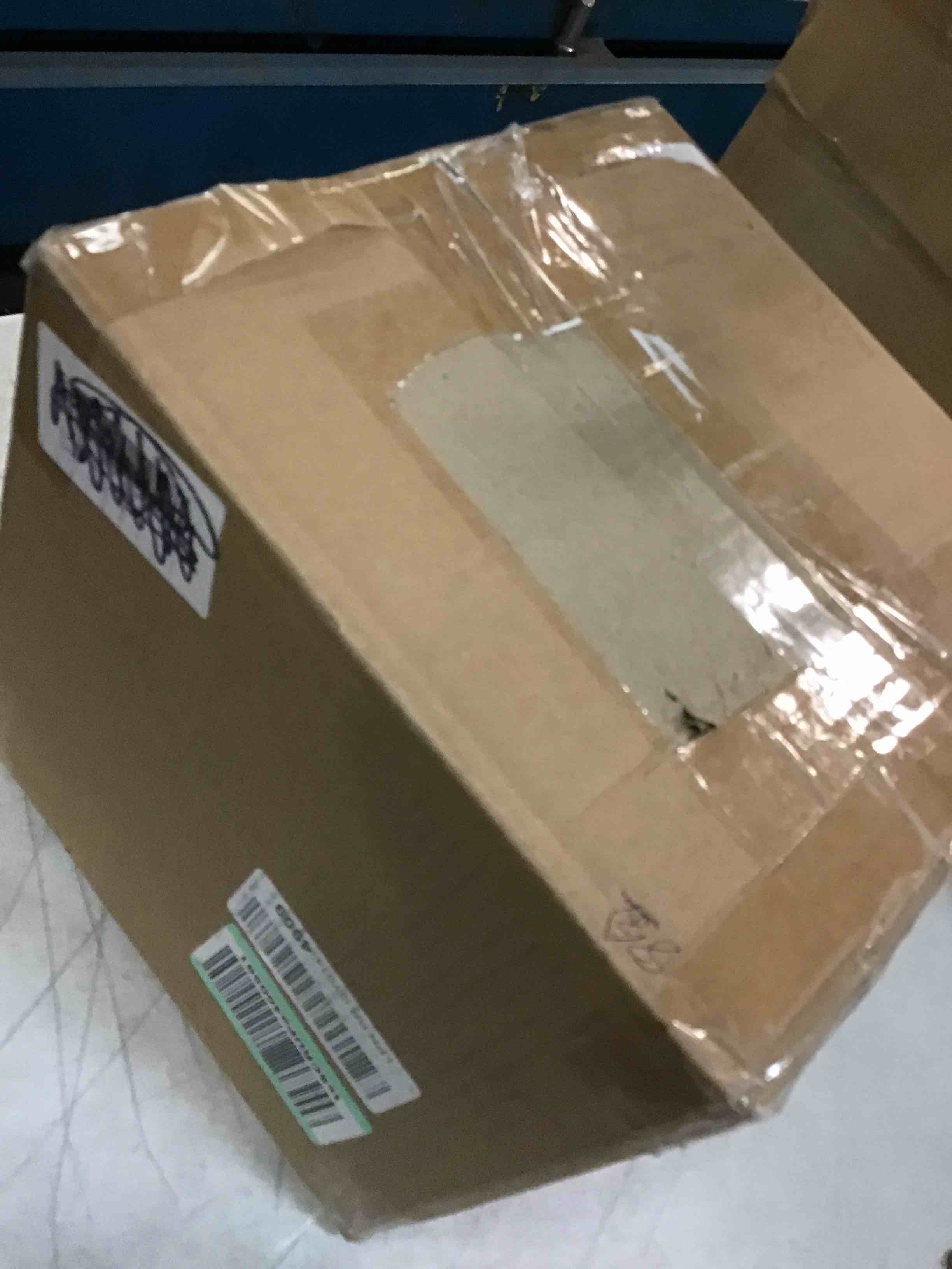 https://s3.amazonaws.com/lotting-images-prod/bidfta/BLU5855681_1703881929412.jpeg