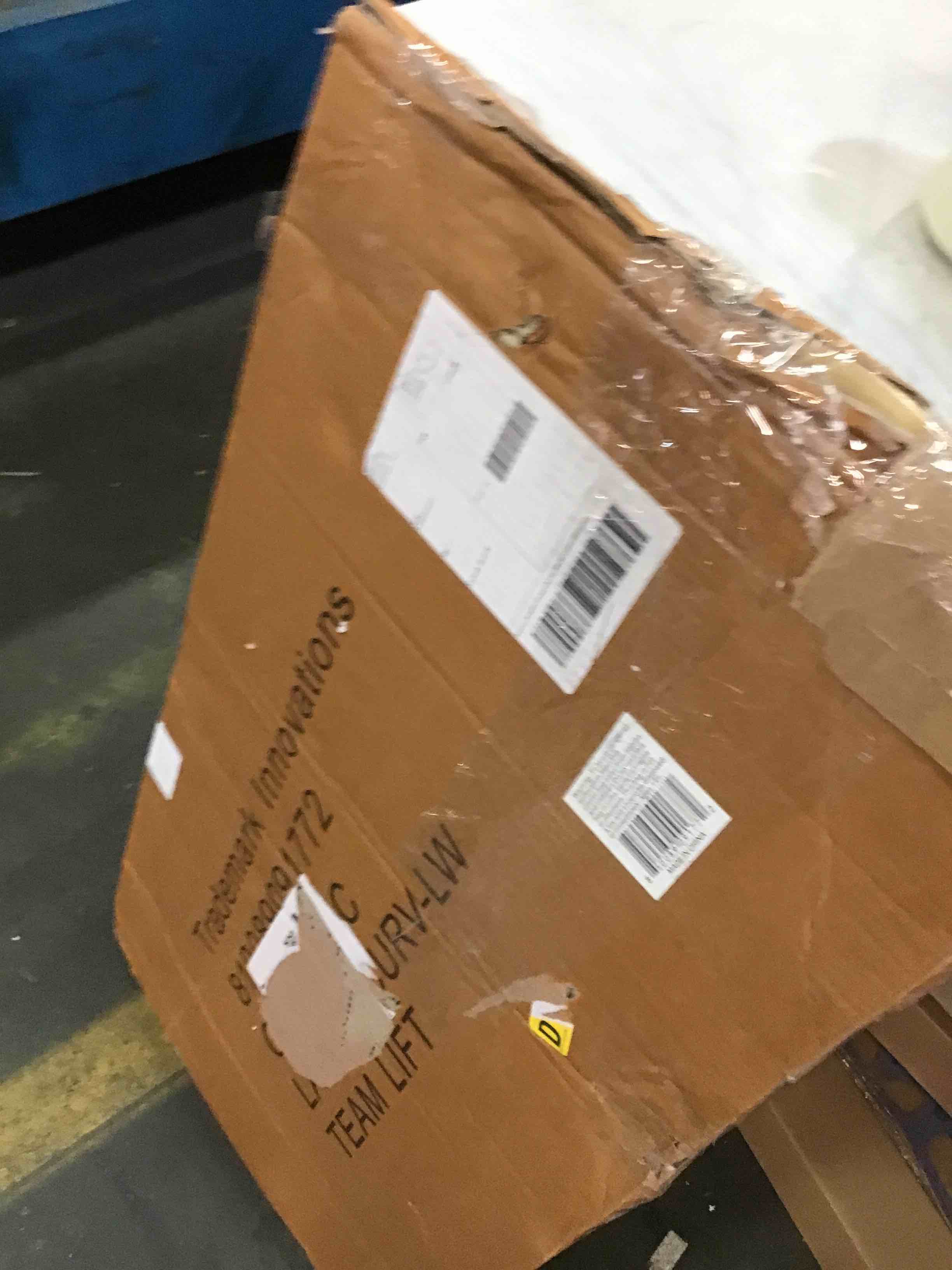 https://s3.amazonaws.com/lotting-images-prod/bidfta/BLU5855899_1703955189381.jpeg