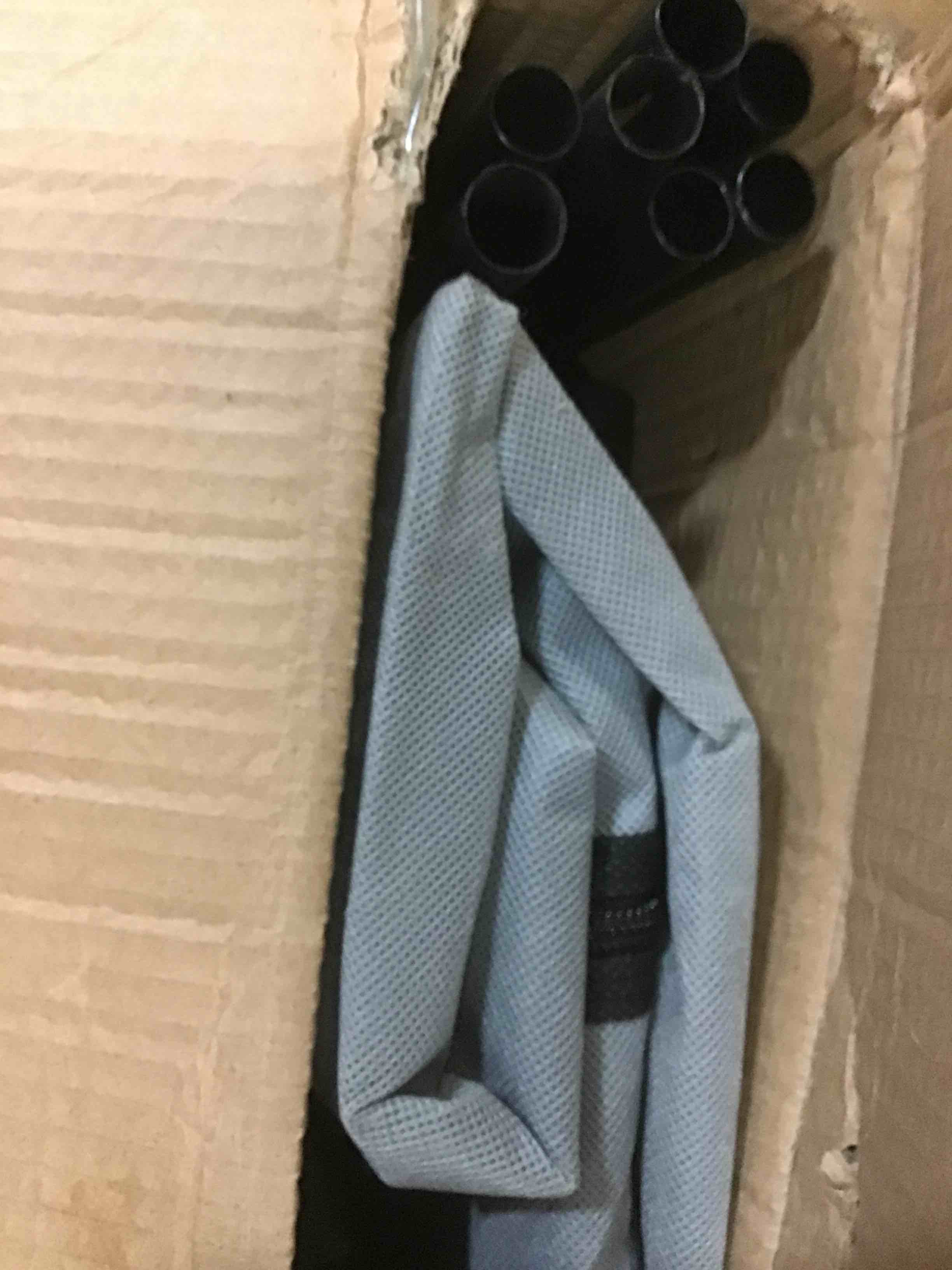 https://s3.amazonaws.com/lotting-images-prod/bidfta/BLU5856371_1704220786049.jpeg