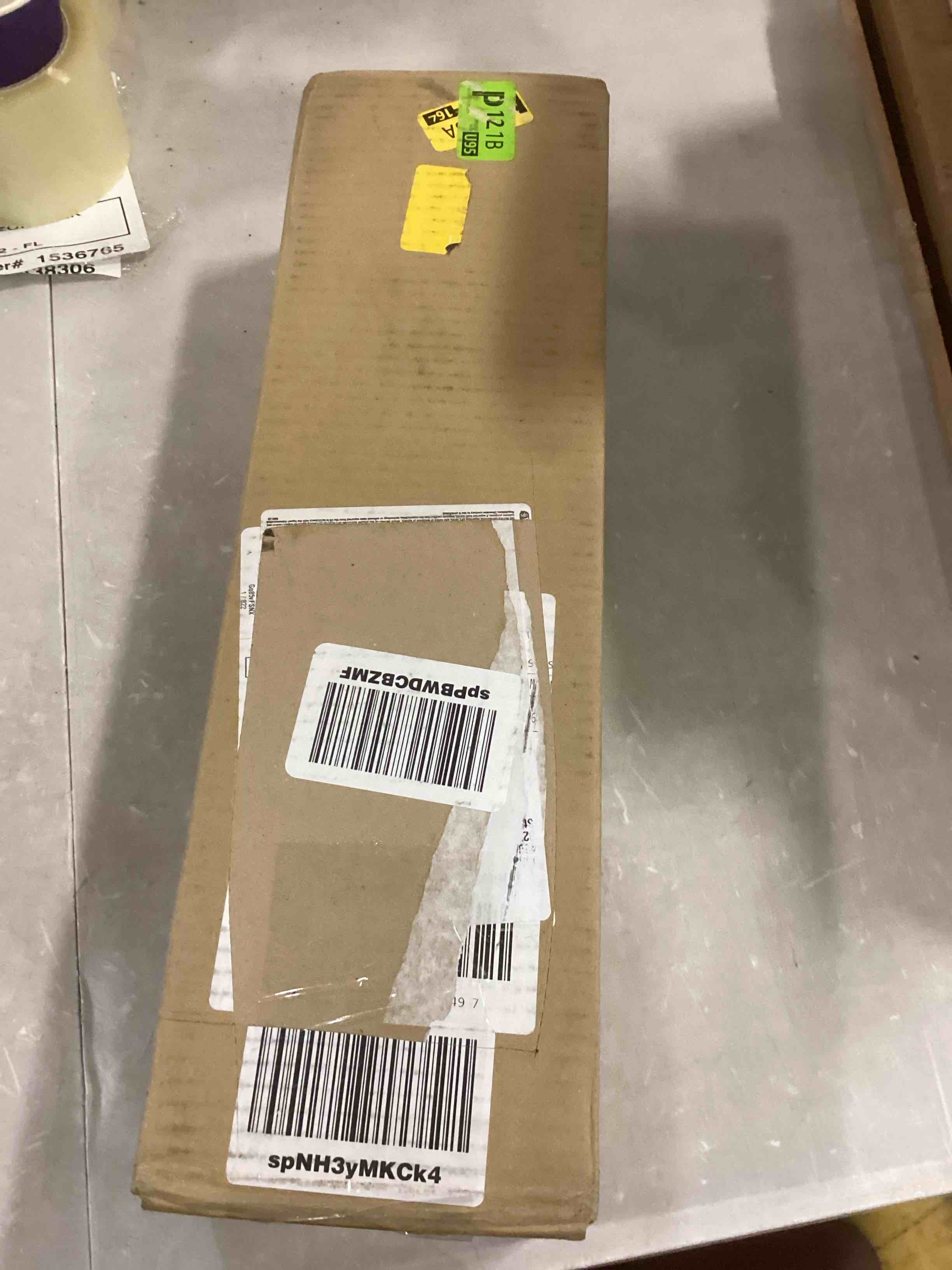 https://s3.amazonaws.com/lotting-images-prod/bidfta/BLU5856506_1704206288175.jpeg