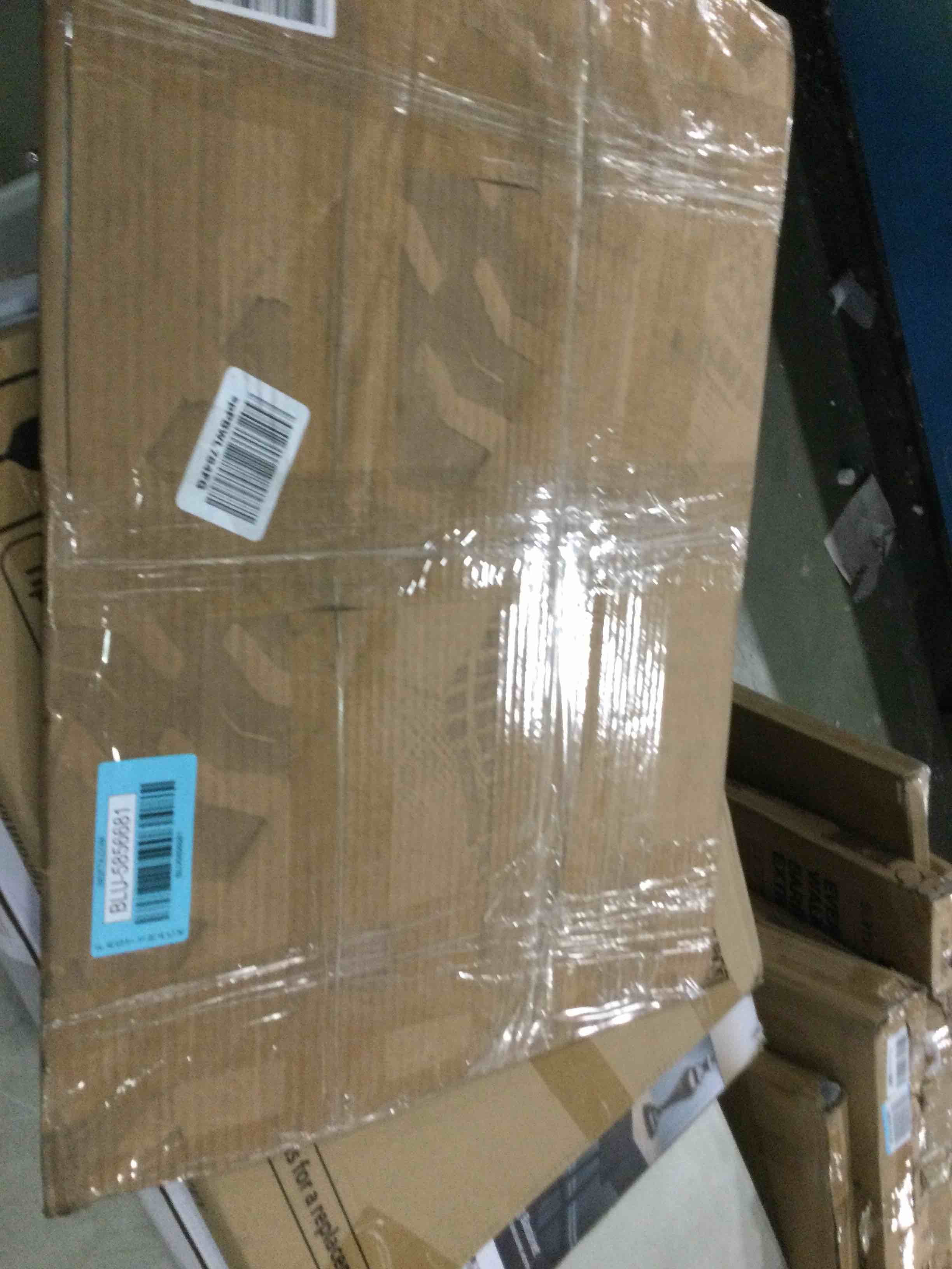 https://s3.amazonaws.com/lotting-images-prod/bidfta/BLU5856681_1704286467136.jpeg