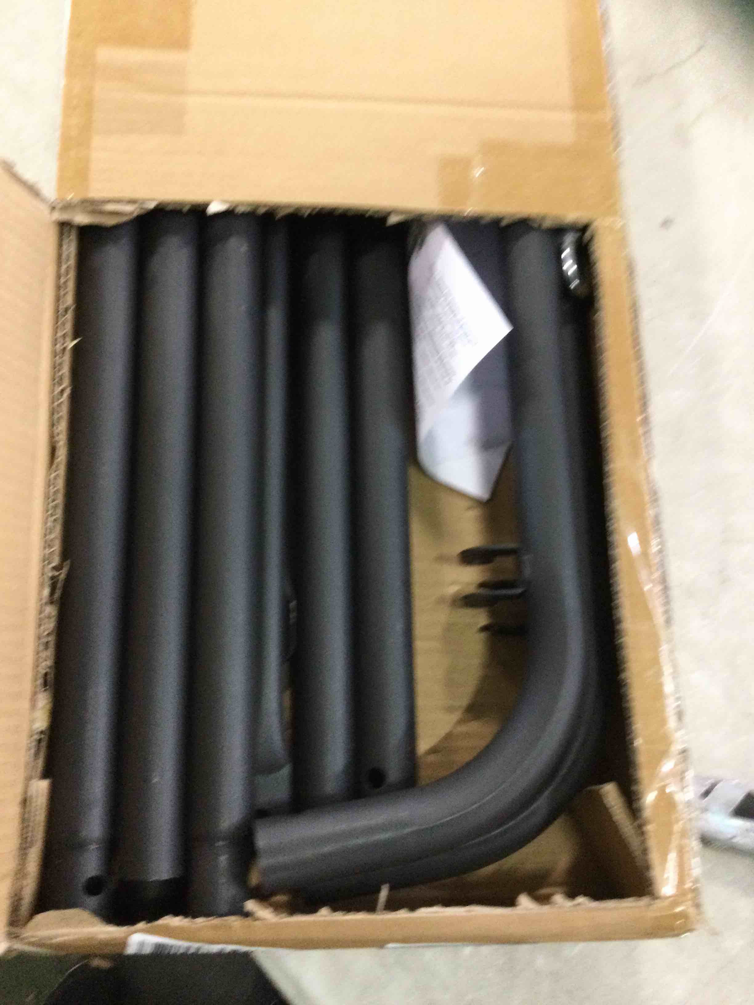 https://s3.amazonaws.com/lotting-images-prod/bidfta/BLU5856763_1704295323099.jpeg