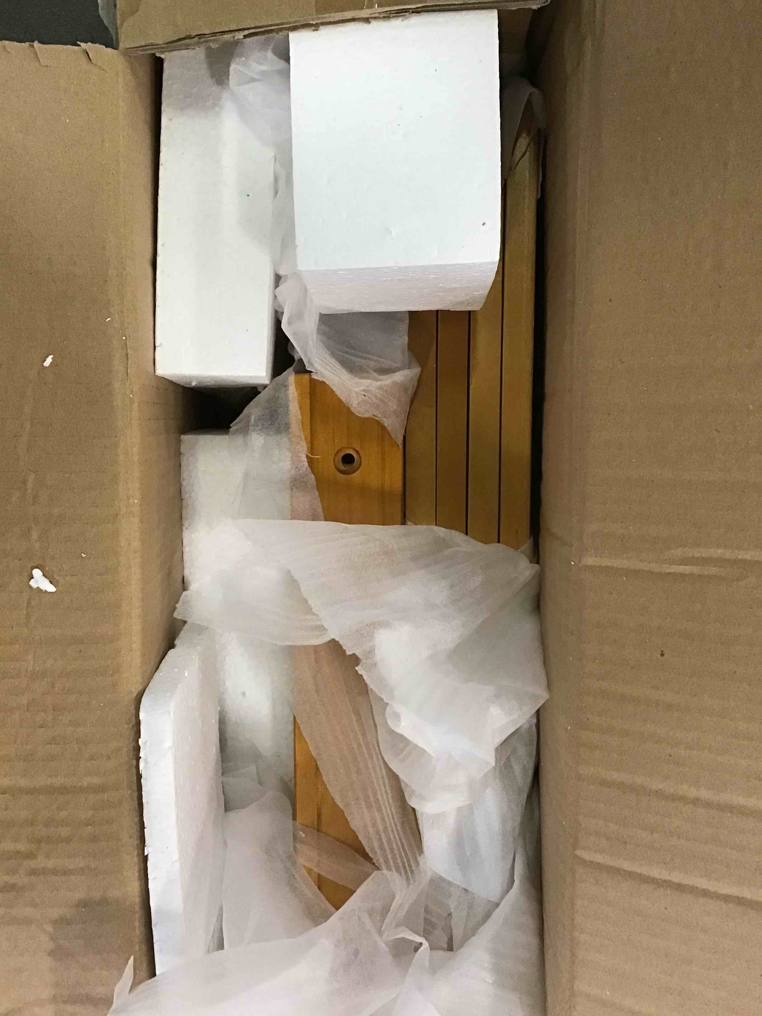 https://s3.amazonaws.com/lotting-images-prod/bidfta/BLU5857138_1704396636332.jpeg