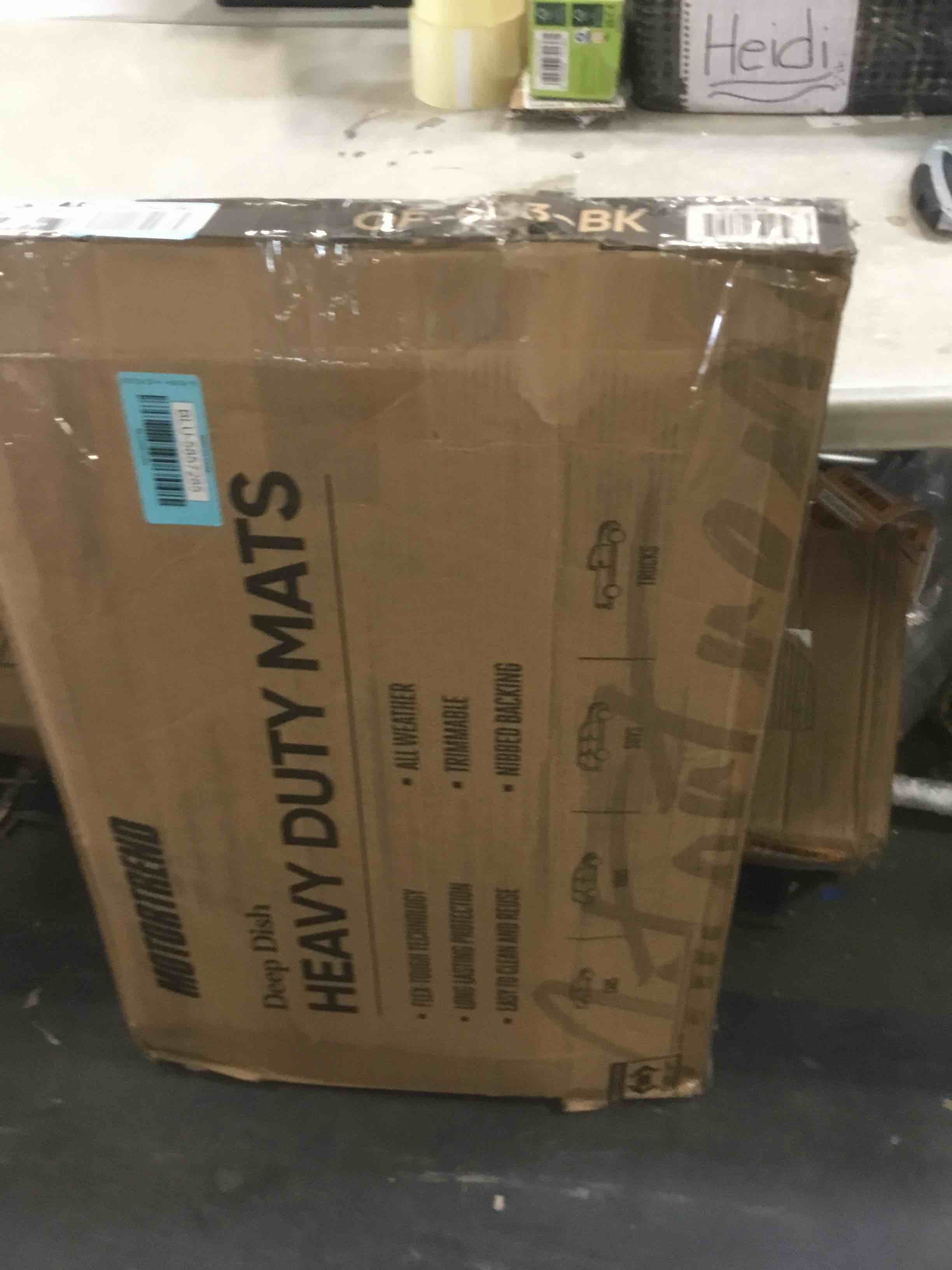 https://s3.amazonaws.com/lotting-images-prod/bidfta/BLU5857285_1704471005089.jpeg