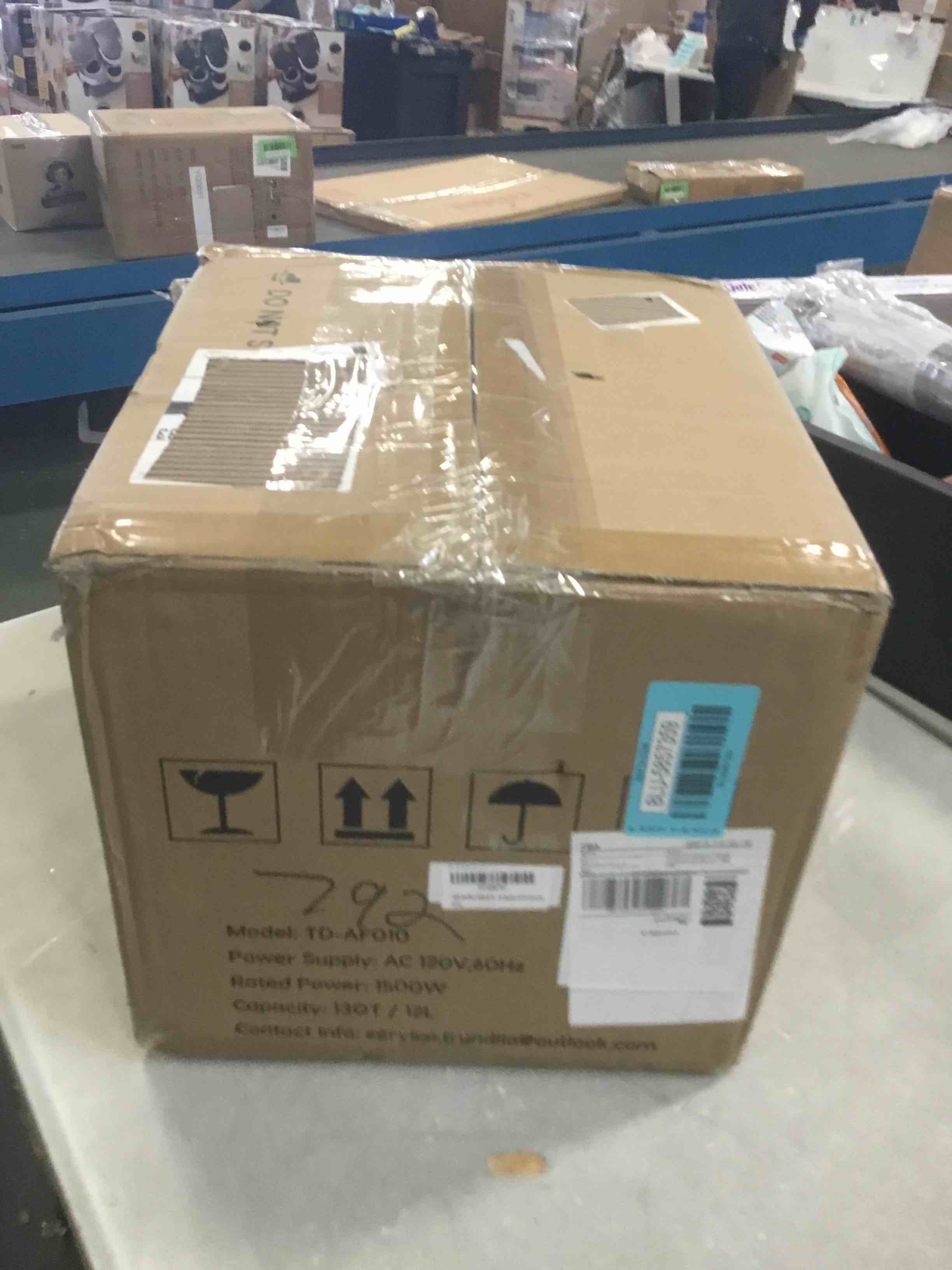 https://s3.amazonaws.com/lotting-images-prod/bidfta/BLU5857359_1704481804333.jpeg