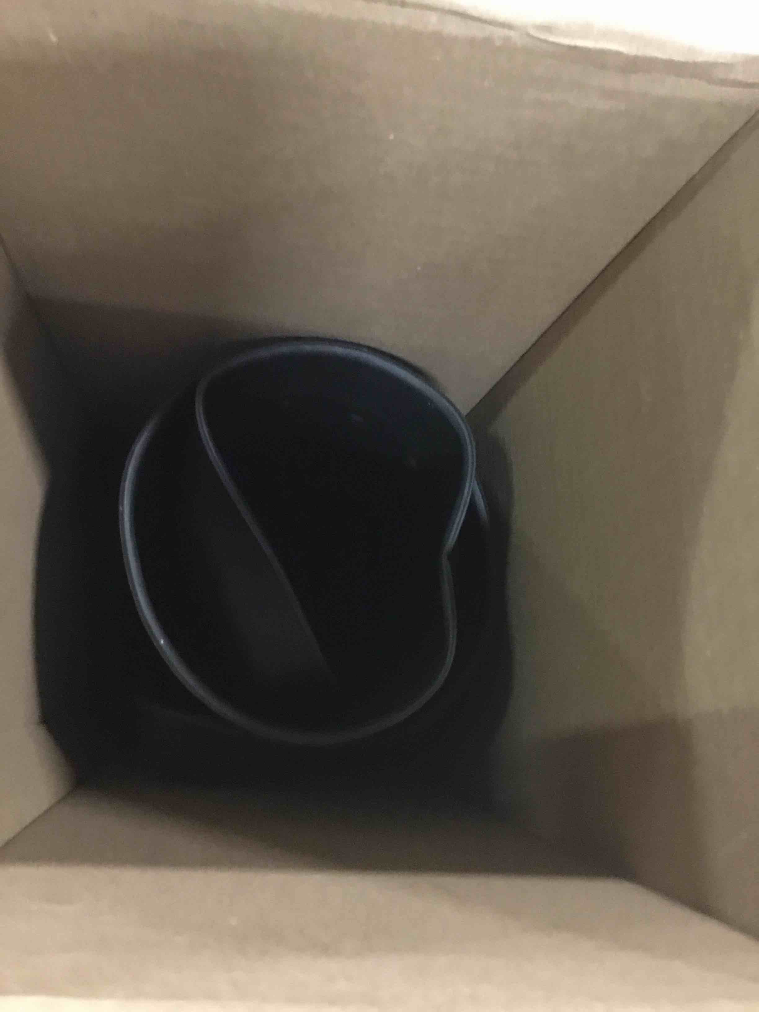 https://s3.amazonaws.com/lotting-images-prod/bidfta/BLU5857447_1704808335006.jpeg