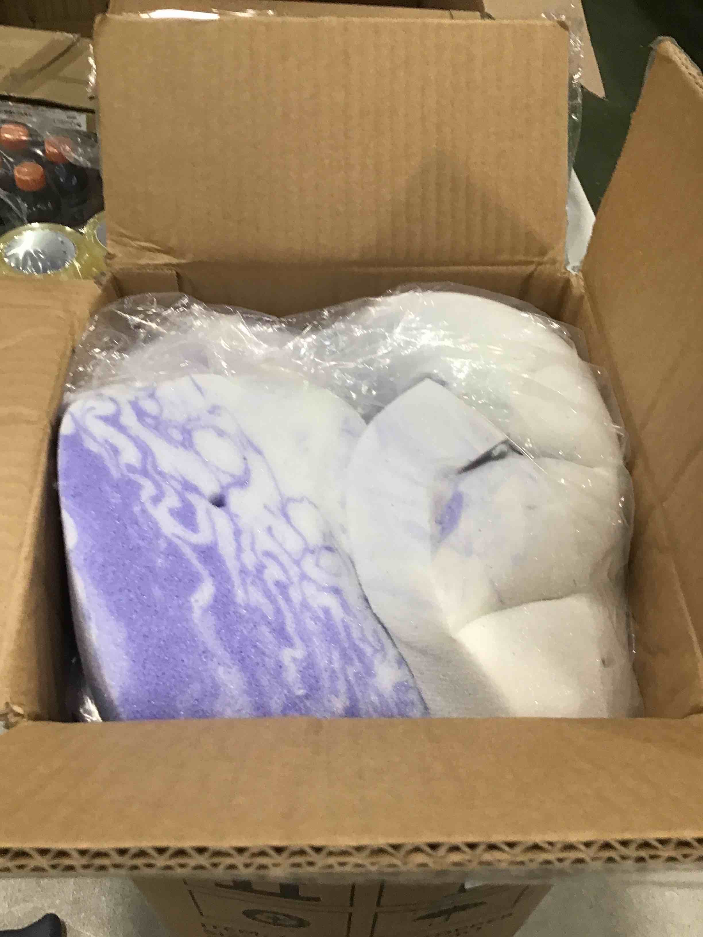 https://s3.amazonaws.com/lotting-images-prod/bidfta/BLU5857827_1705007803440.jpeg