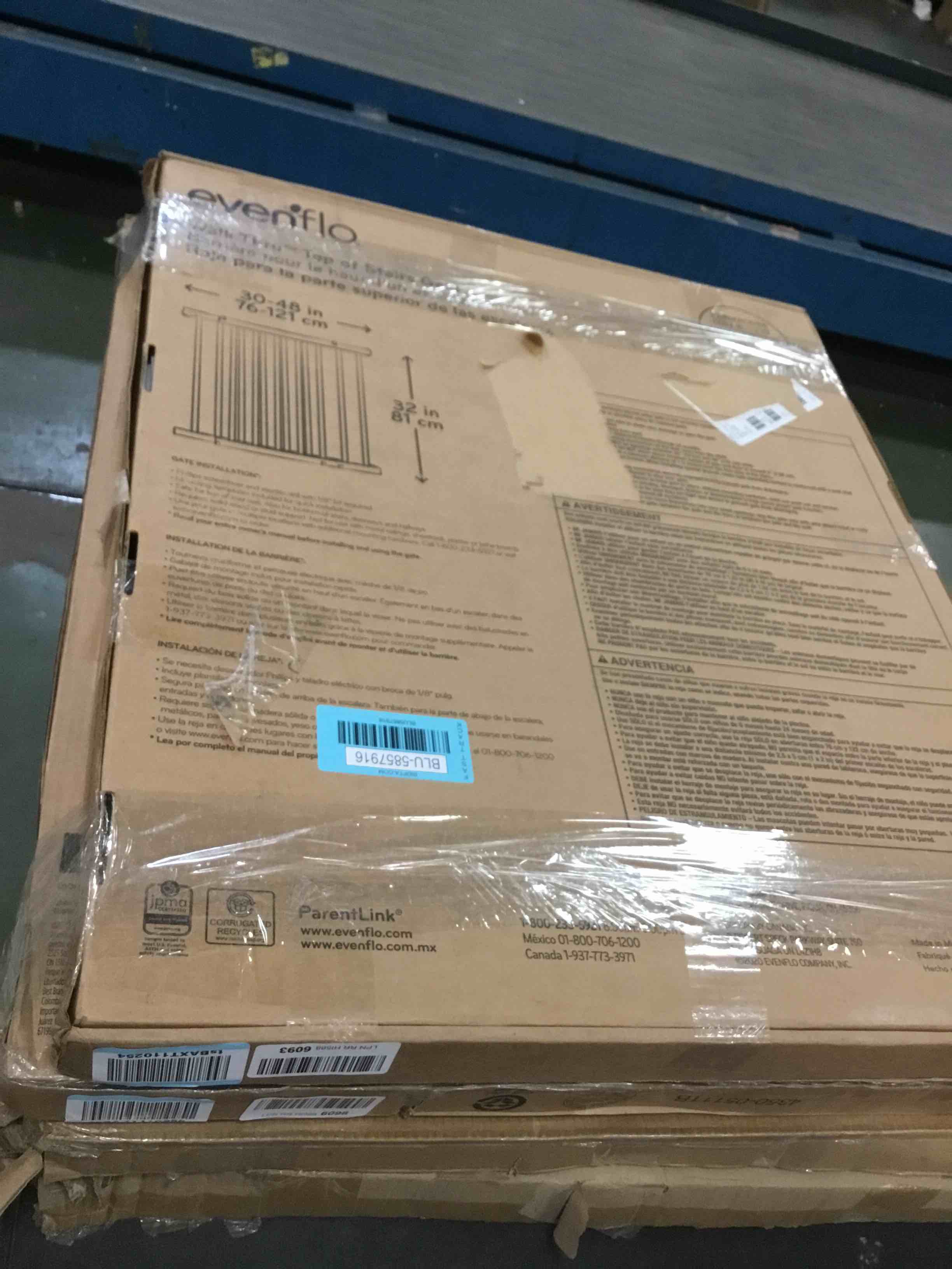 Assorted baby’s gate 