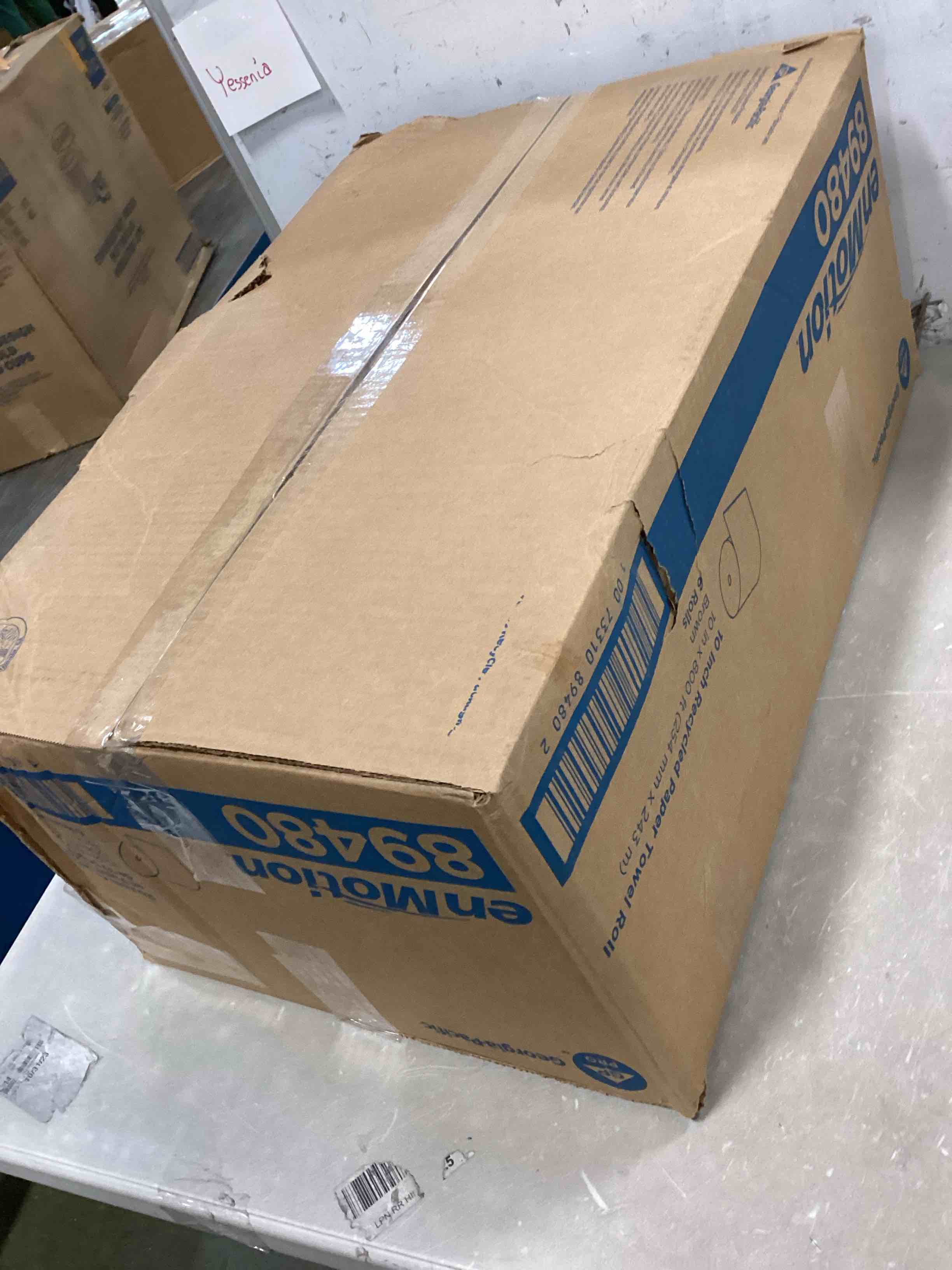 https://s3.amazonaws.com/lotting-images-prod/bidfta/BLU5858238_1703772320992.jpeg