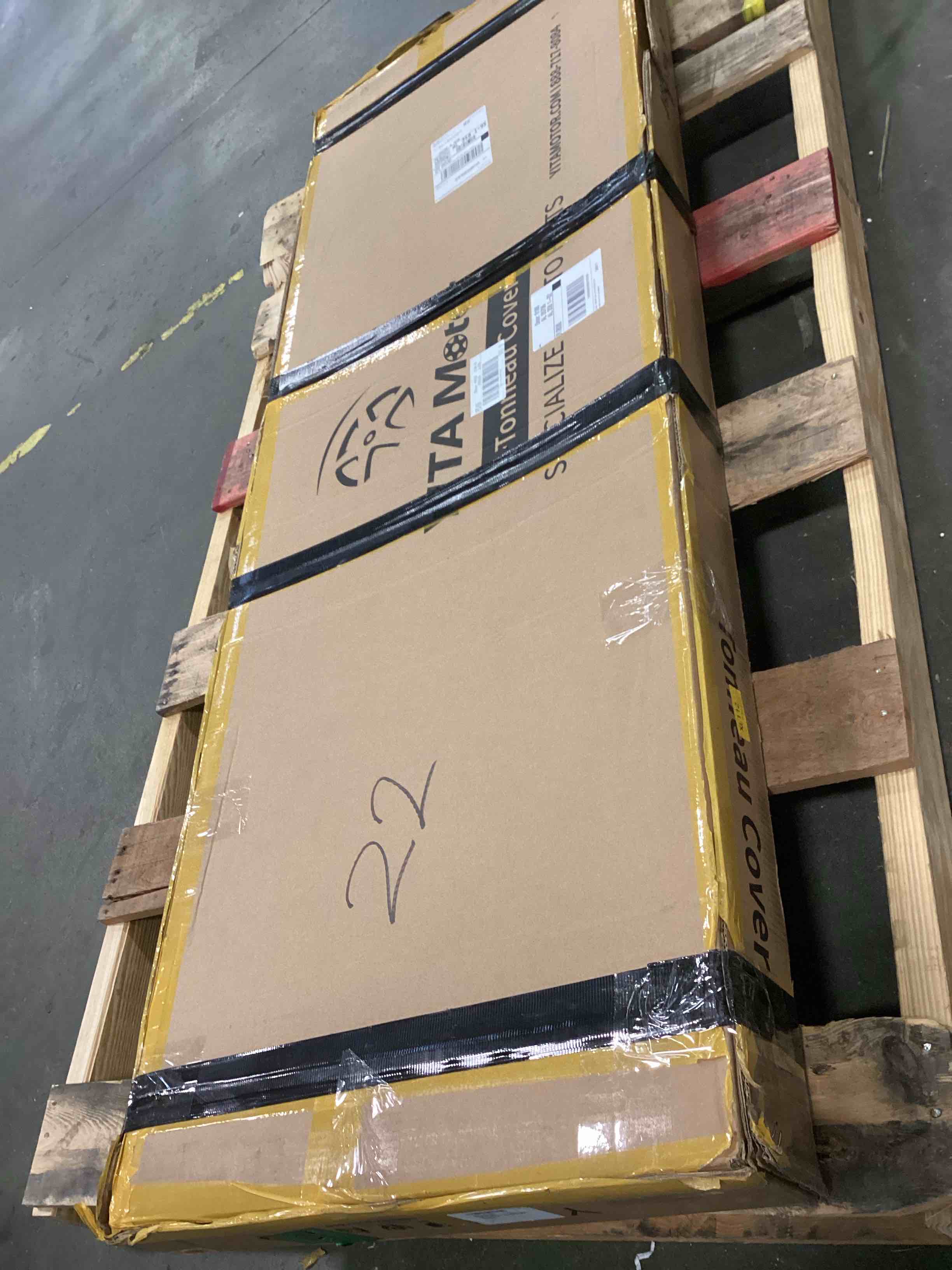 https://s3.amazonaws.com/lotting-images-prod/bidfta/BLU5858264_1703777952752.jpeg